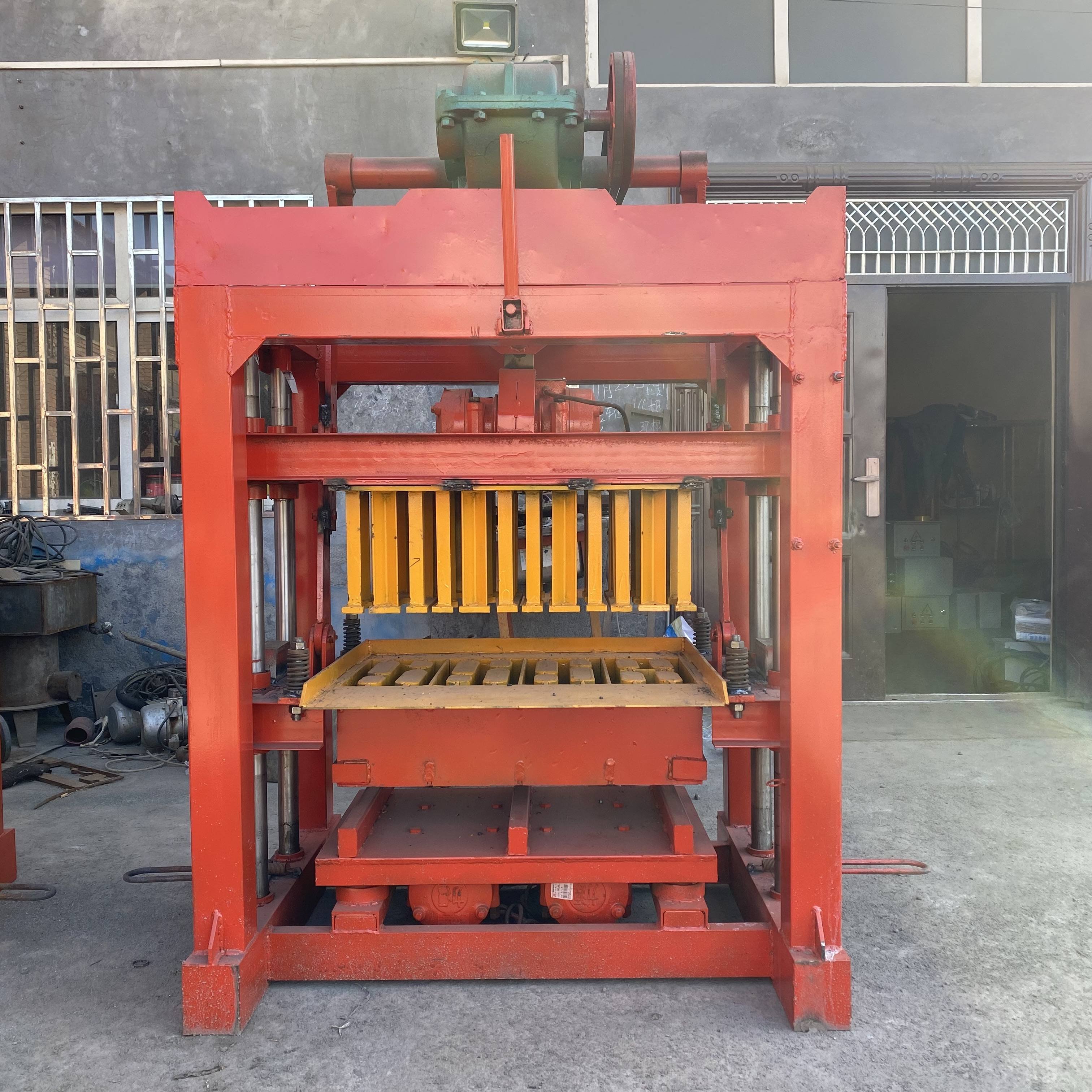 Small Interlocking Sacred Paving Cement Block Forming Machinery Semi-Automatic QT4 Model Sale in Africa
