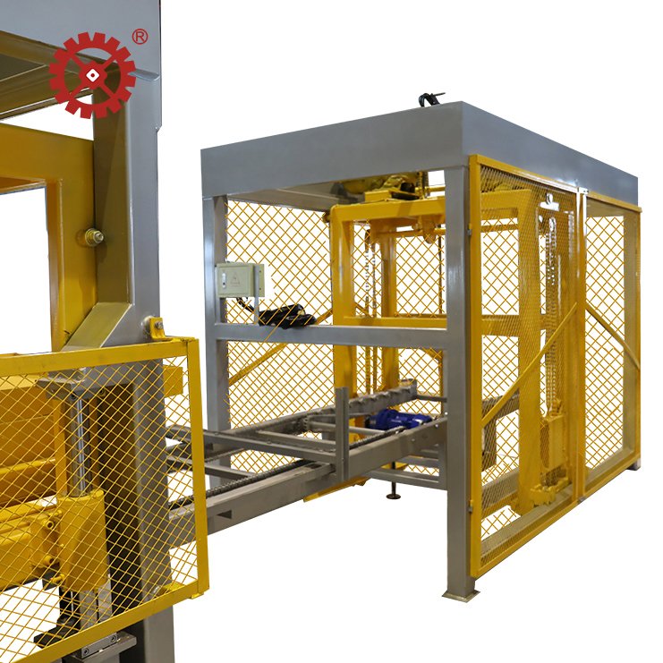 Interlock bricks cement making machine QT5-15 solid block machine price.