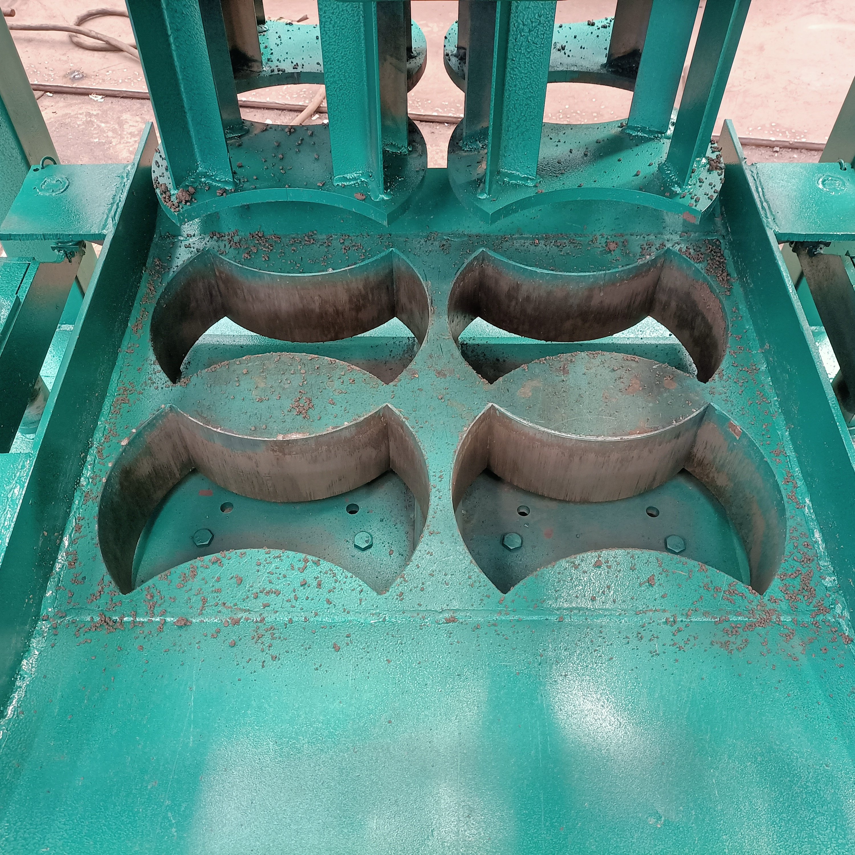 Free Trolley Vibration Cement Hollow Concrete Brick Block Making Machine