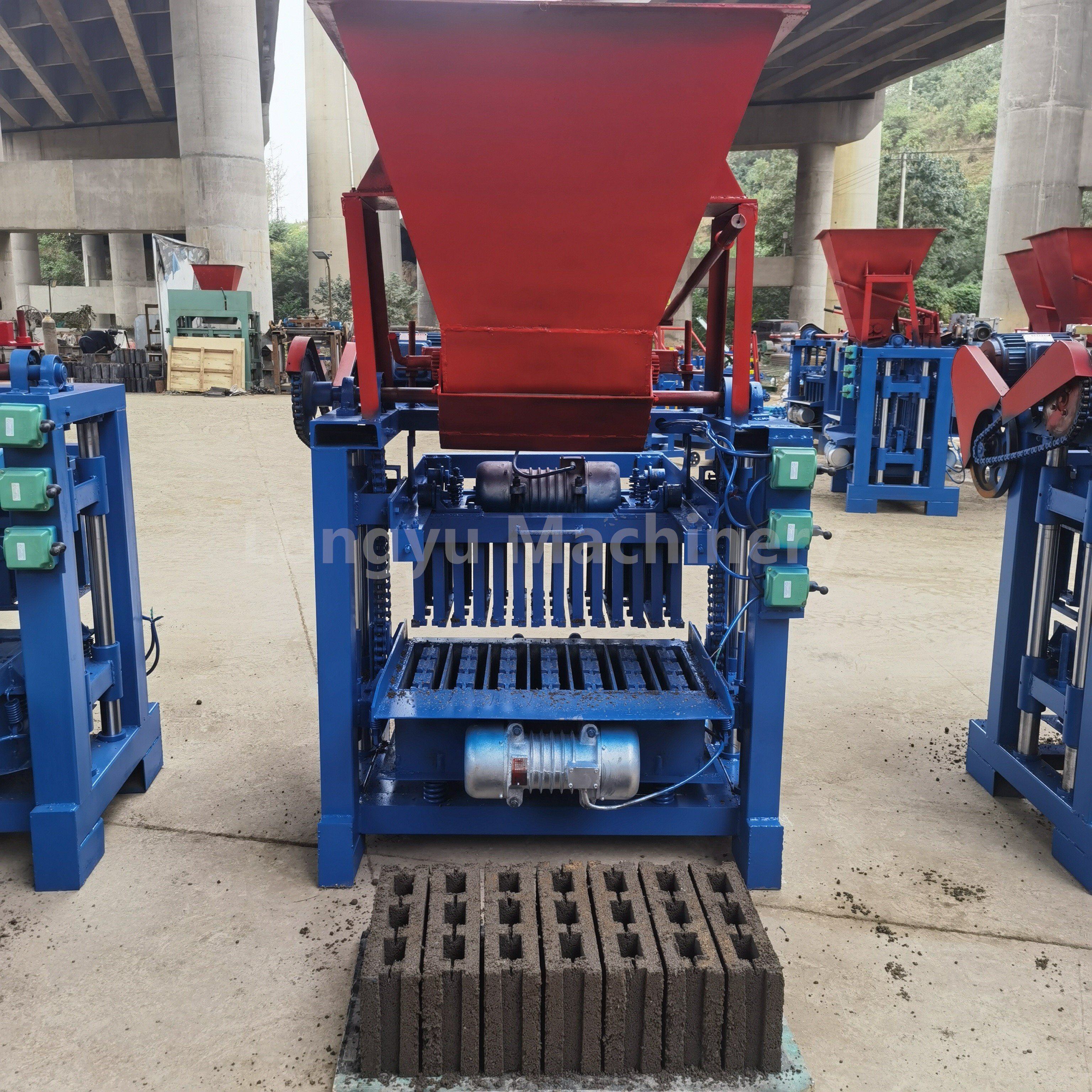 Semi-automatic paving brick making machine brick making machinery Hollow brick making machinery