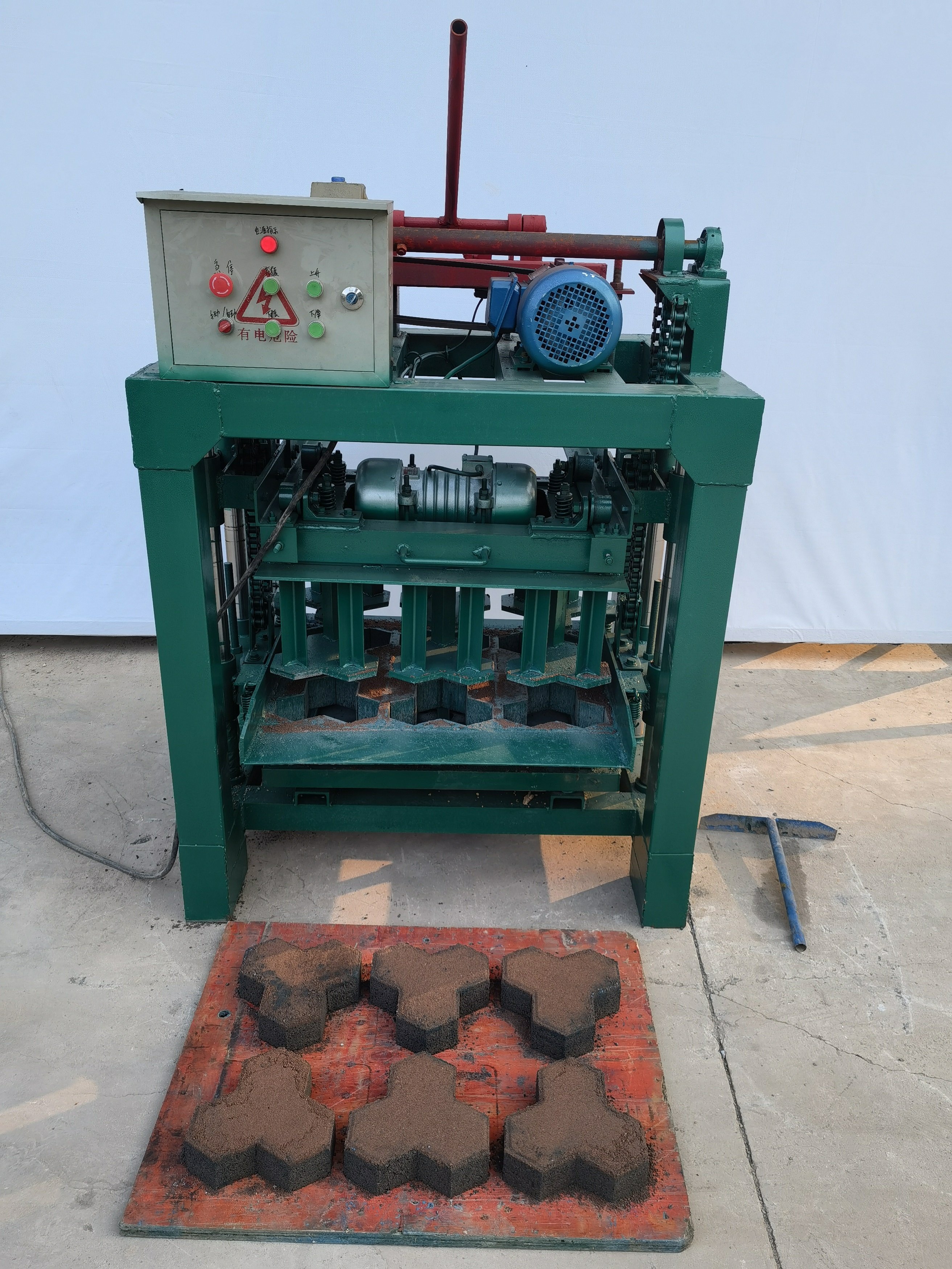 KM4-35B Cheap semi-automatic compressed concrete hollow block cement brick making machine