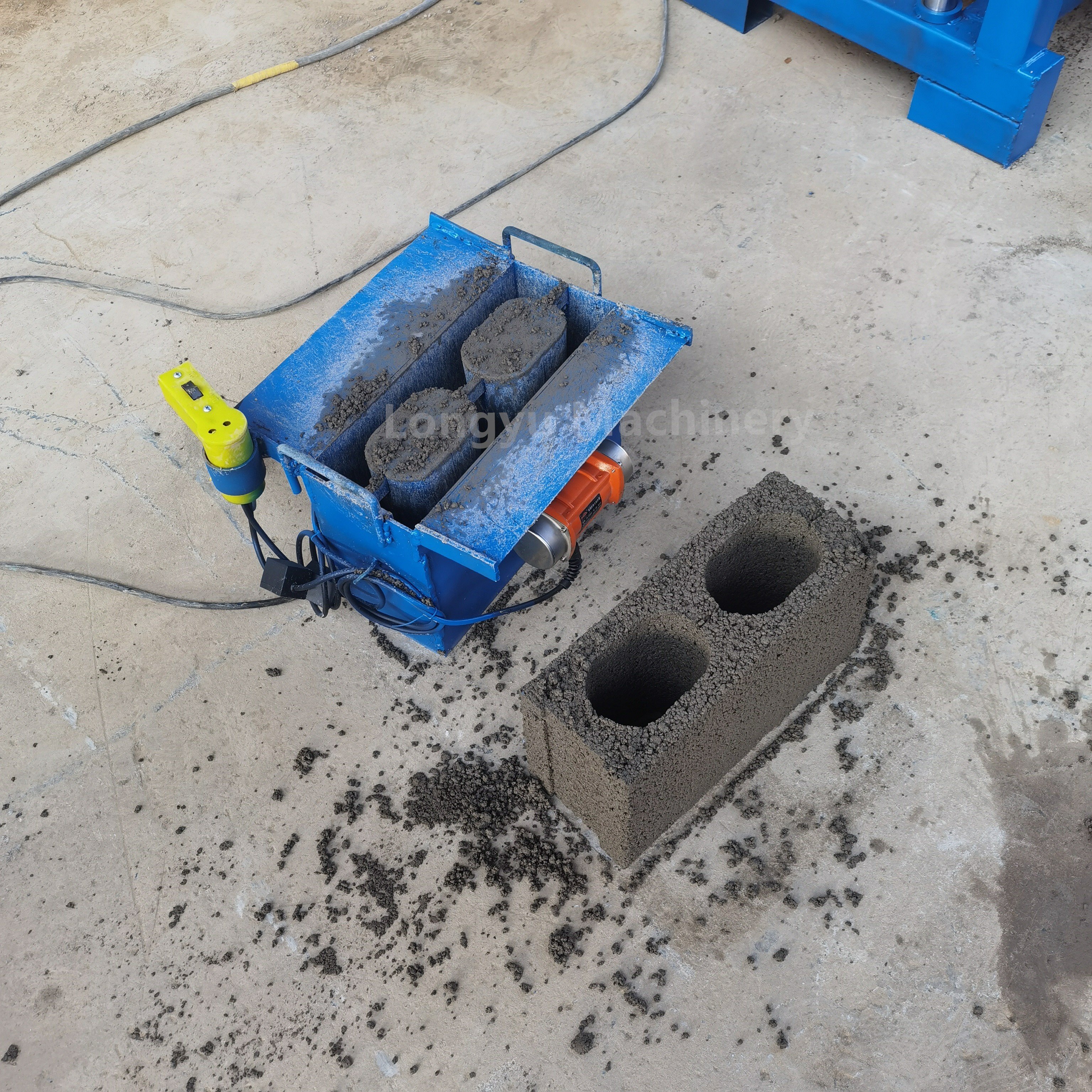 Electric Small Concrete Brick Molding Machine Concrete small brick making machine mold