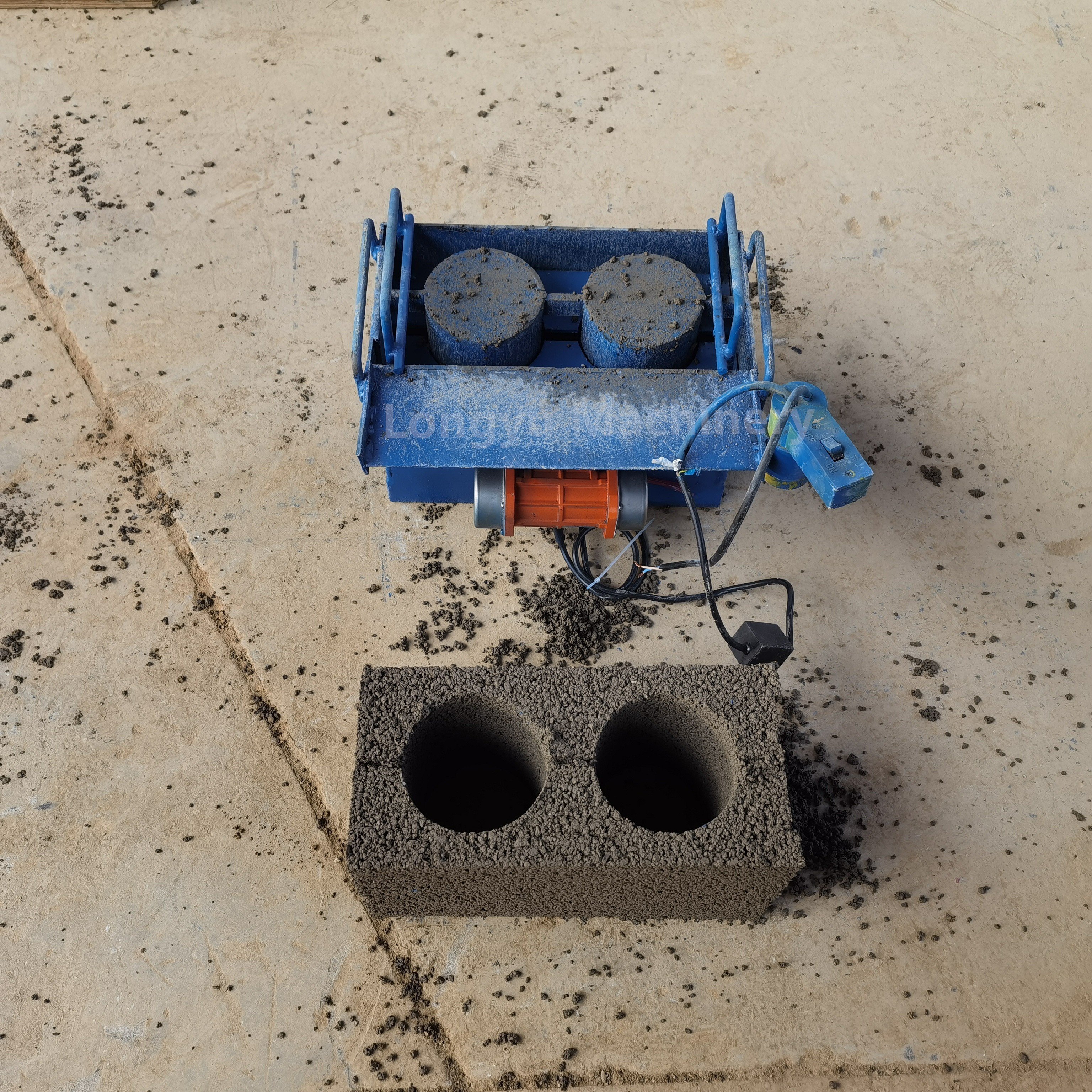 Electric Small Concrete Brick Molding Machine Concrete small brick making machine mold