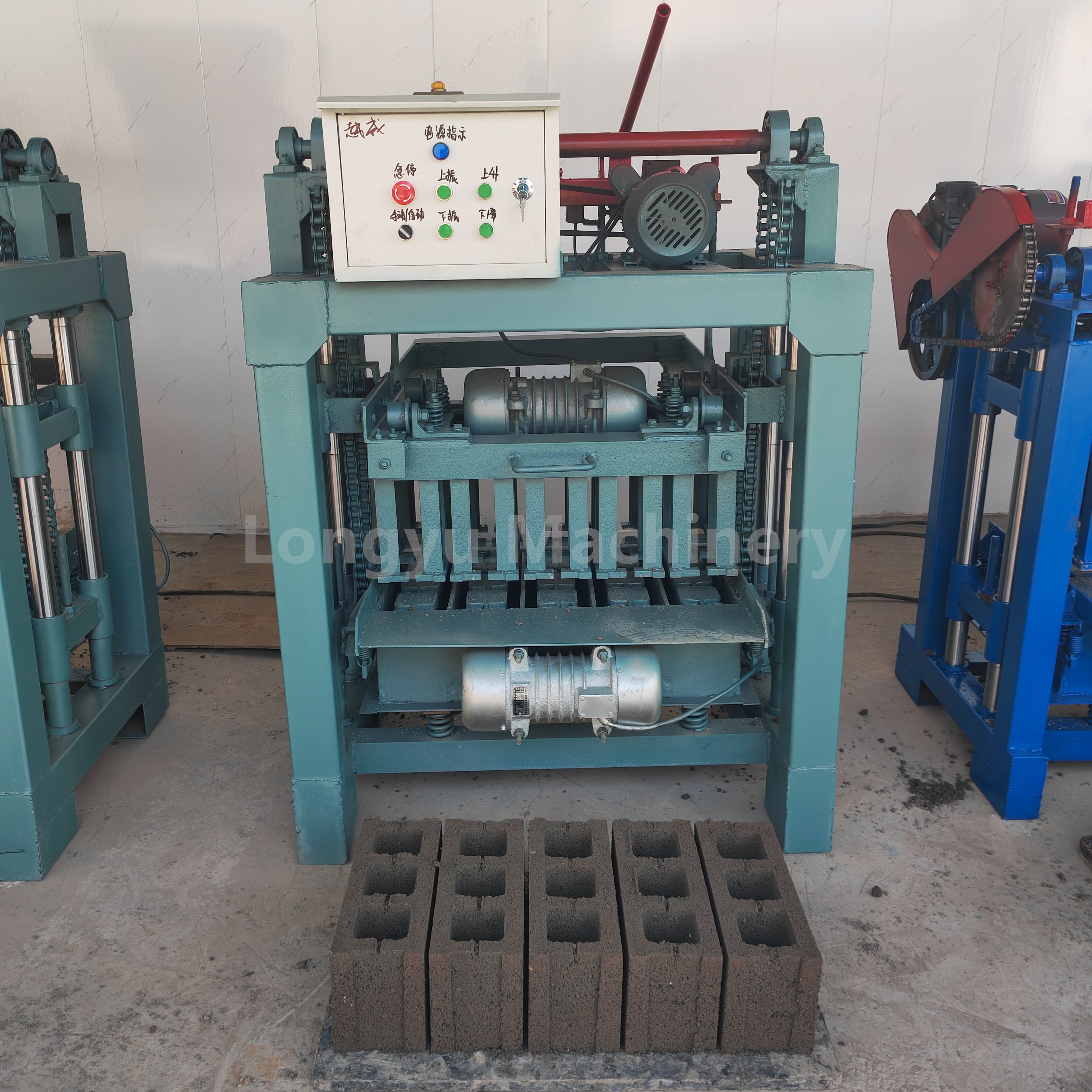 Australia Manual Small Diesel Vibrating Hollow Cement Laying Block Concrete Brick Making Machine