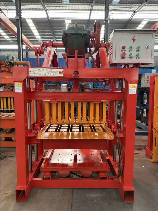 pavers molding profitable small projects QT4-40 semi-automatic brick making machine