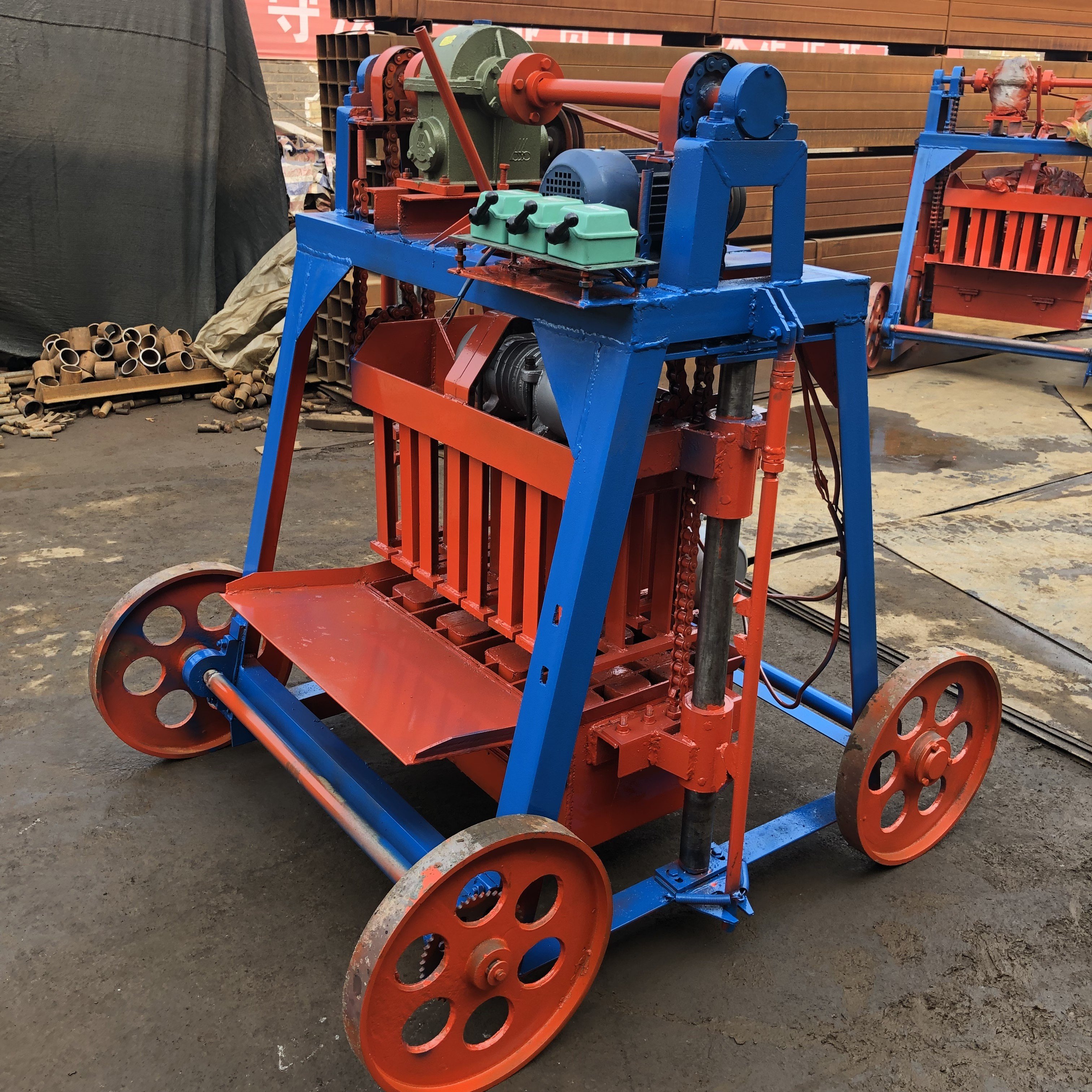 SONGMAO Hot Selling Mobile Small Concrete Brick Making Machine Automatic Clay Block Machine