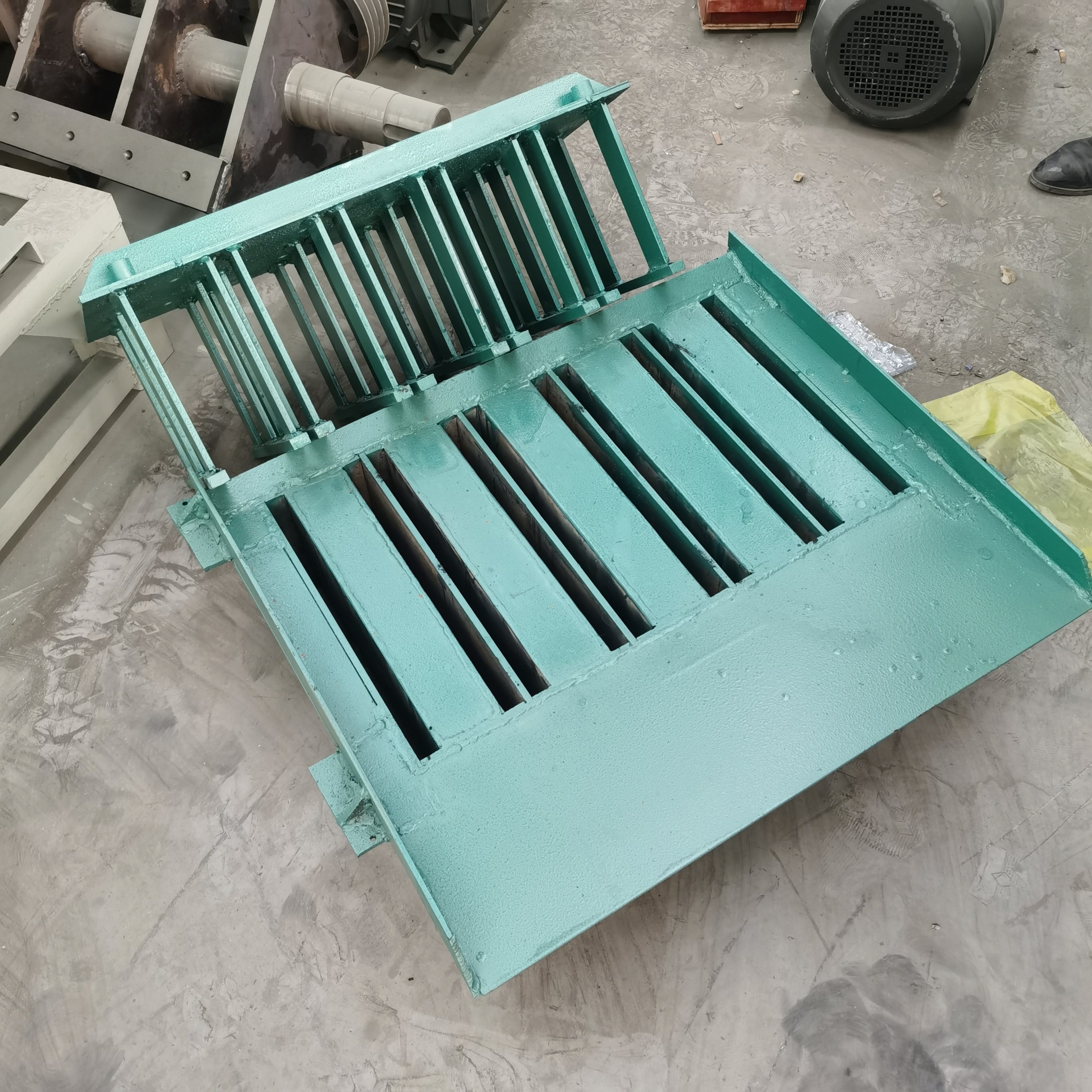 New Condition Automatic Concrete Block & Manual Brick Making Machine Semi-Automatic Sales