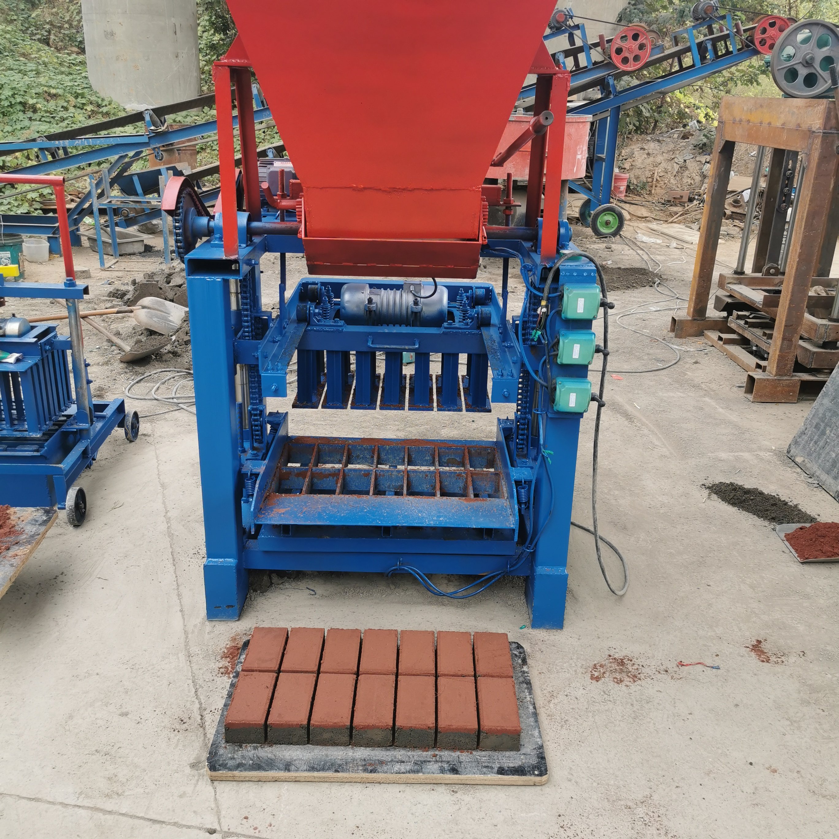 KX4-35 Paving Block Brick LWH Paving Bread Brick Cement Block Brick Making Machine Produce 200-100-50mm 1-2 Persons 640 4.8KW