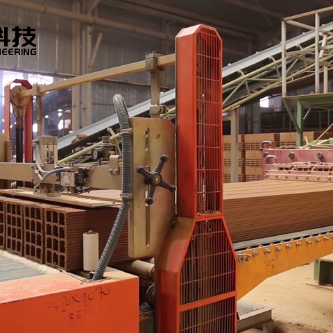 Made-in-China Clay Brick Extruding Machine with High Production Output