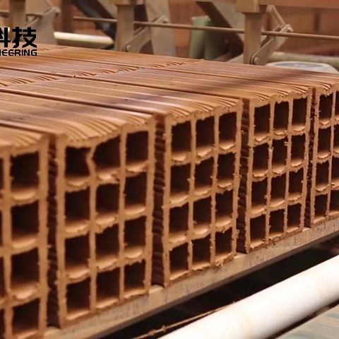Made-in-China Clay Brick Extruding Machine with High Production Output