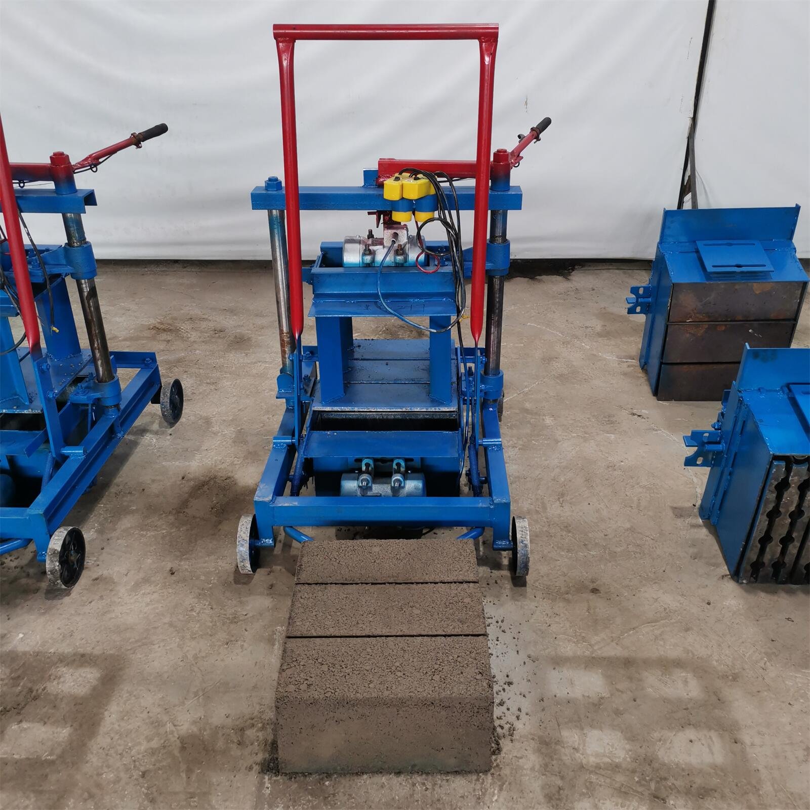 pvc pallet for concrete block machine Best Selling Africa KM2-45 Mobile Concrete Hollow Block Brick Making Machine