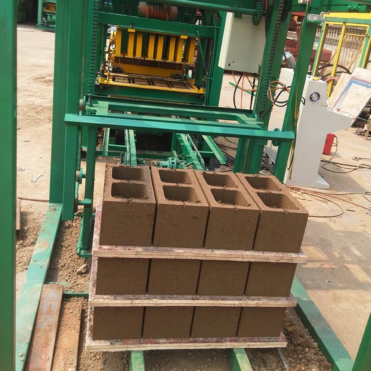 qt4-25 concrete block machine/cement brick making machinery