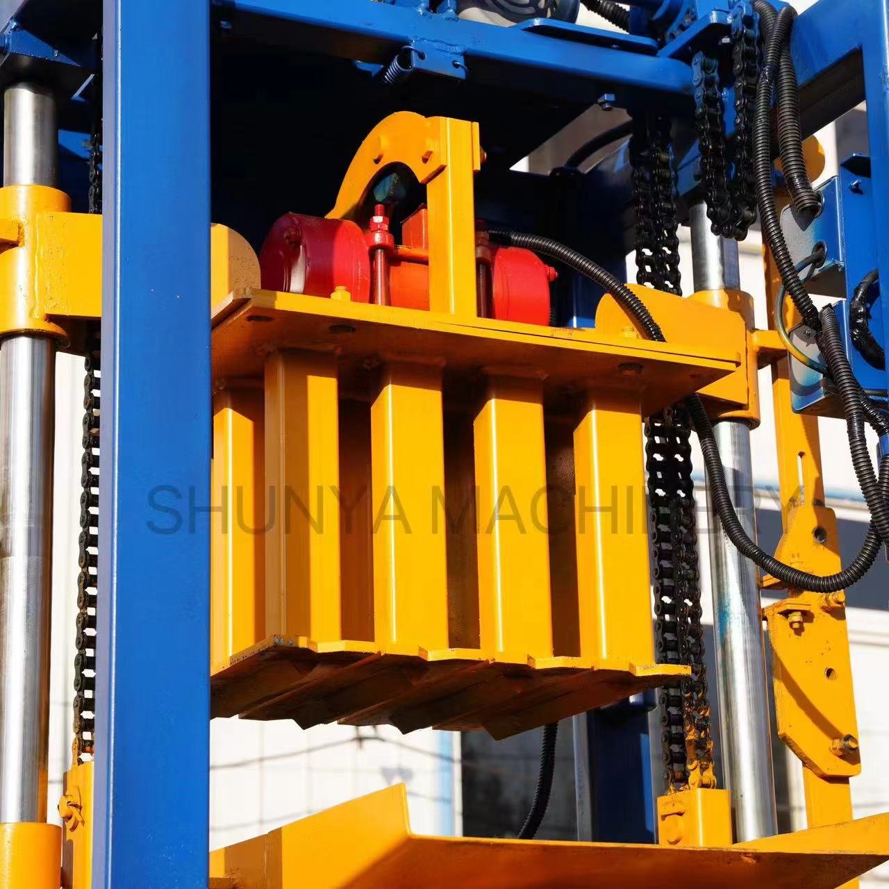 Very profitable machine QM2-45 Mobile concrete brick making machine with low investment