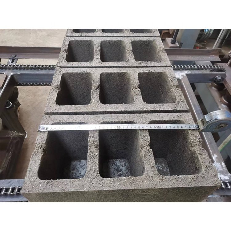 QT4-18 Model Concrete Block Making Machine Guatemala Produces Bricks Cement Fly Ash Cinder Core Pump Component-New Condition