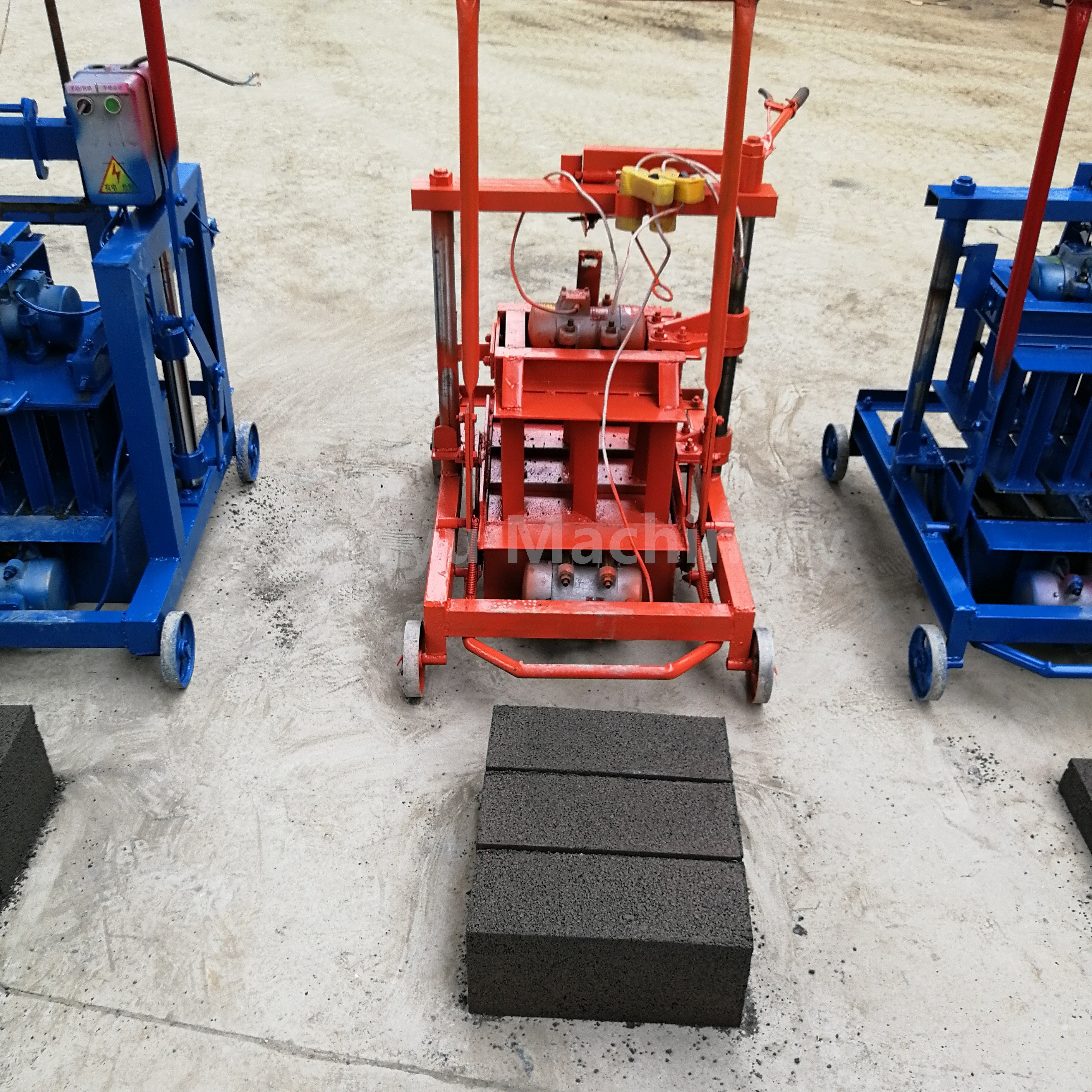 Manual Small Diesel Vibrating Soil Hollow Cement Laying Block Concrete Brick Making Machine Price