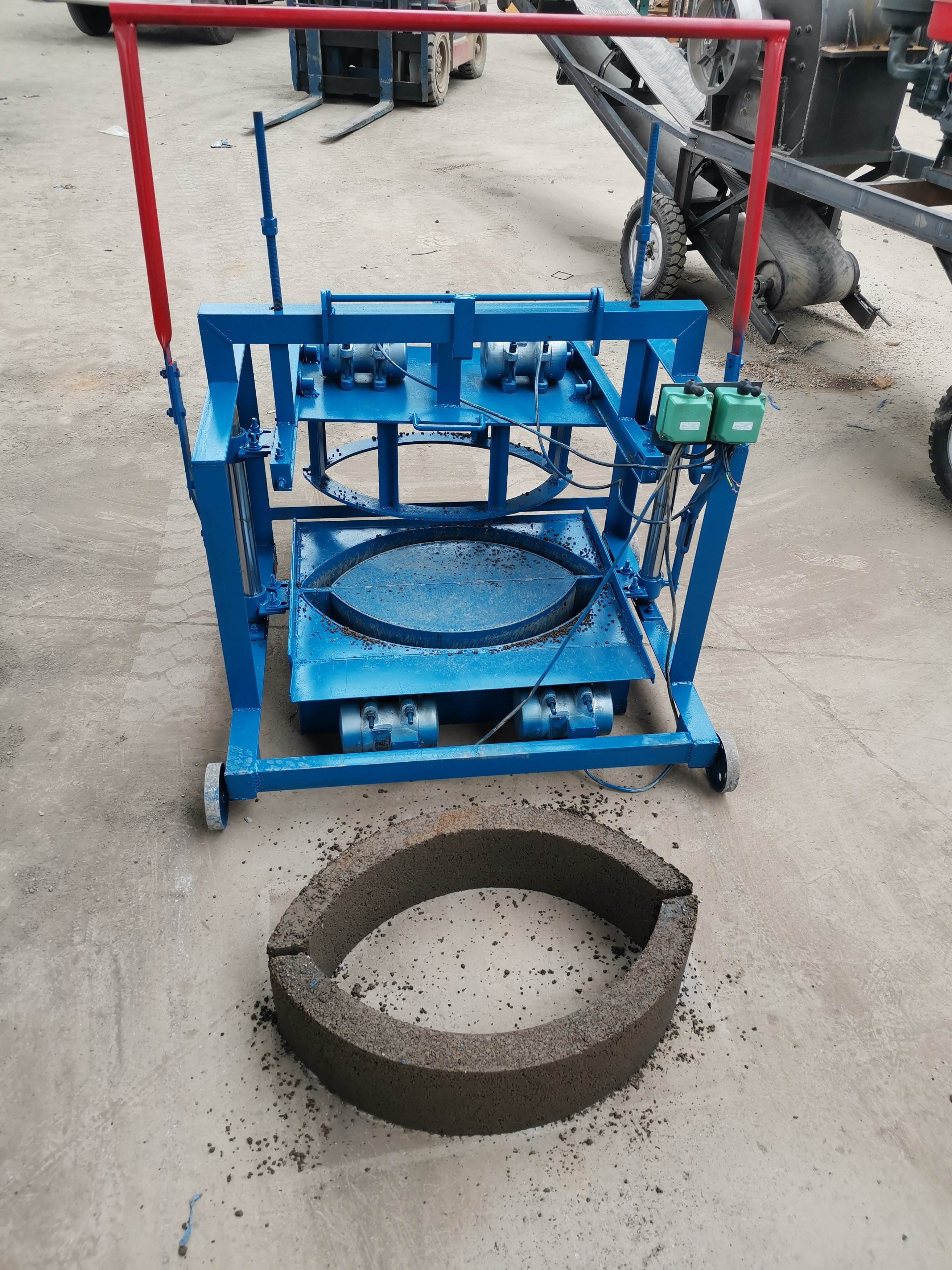 KM2-45 Semi-automatic block making machine concrete brick making machine line manufacturer Make Combination Roofing Block Bricks