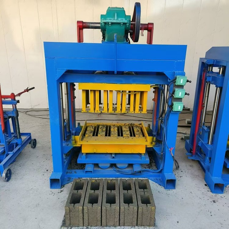 Low Price Paver Automatic Cement Concrete Hollow Block Brick Making Machinery