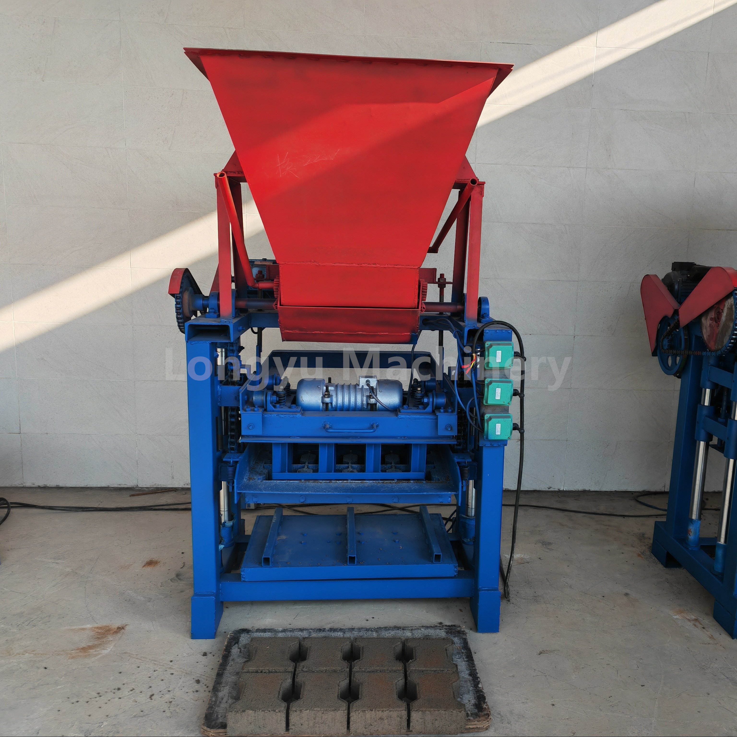 4-35A semi-automatic H-shaped slope protection brick machine chain paving environmentally friendly brick making machine