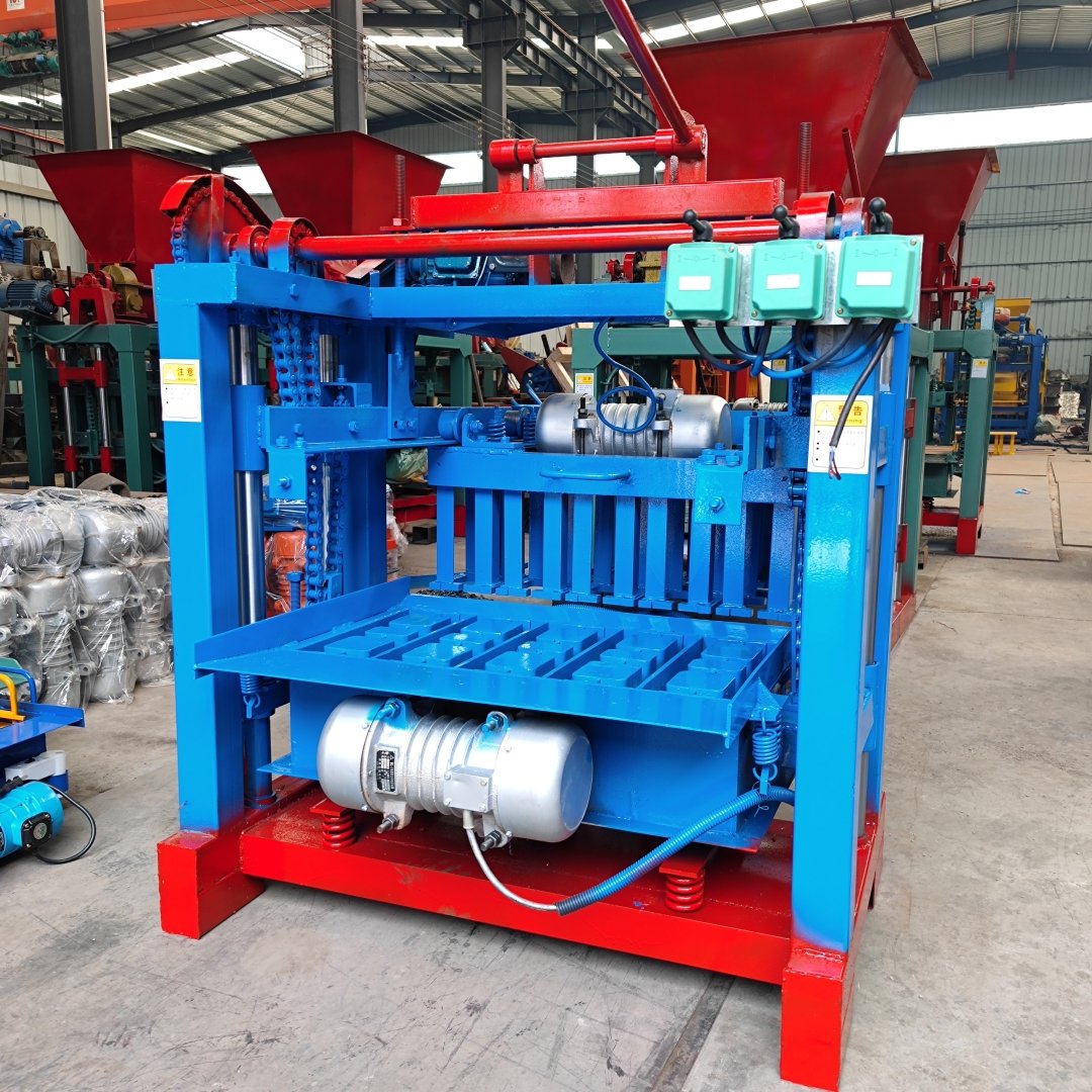 Factory Direct Sales Fully Automatic Cement Brick Making Machine Electric Small Engineering Equipment