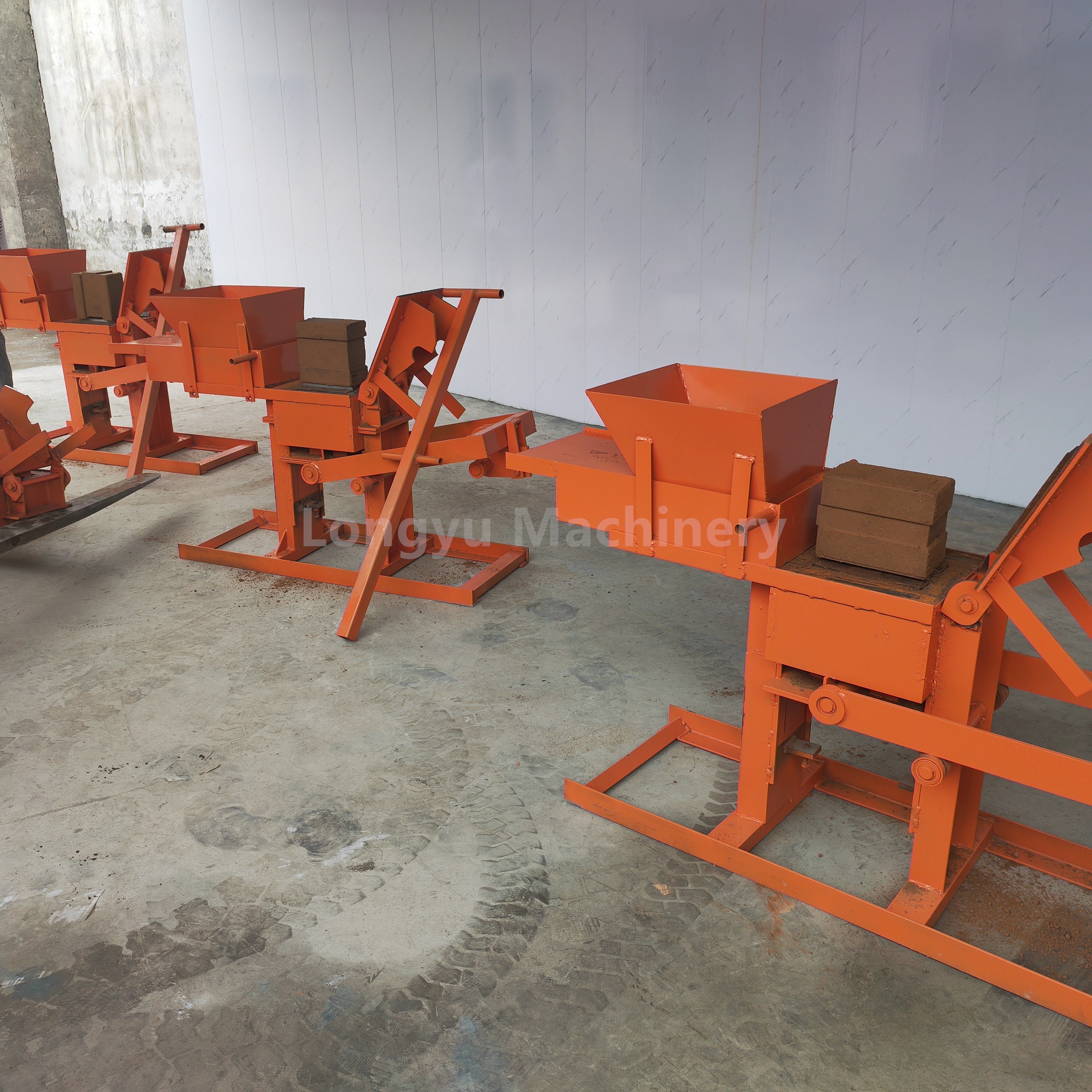 Hydraulic clay brick machine with standard brick and stone powder, clay pressing brick machine, soil hollow brick making machine