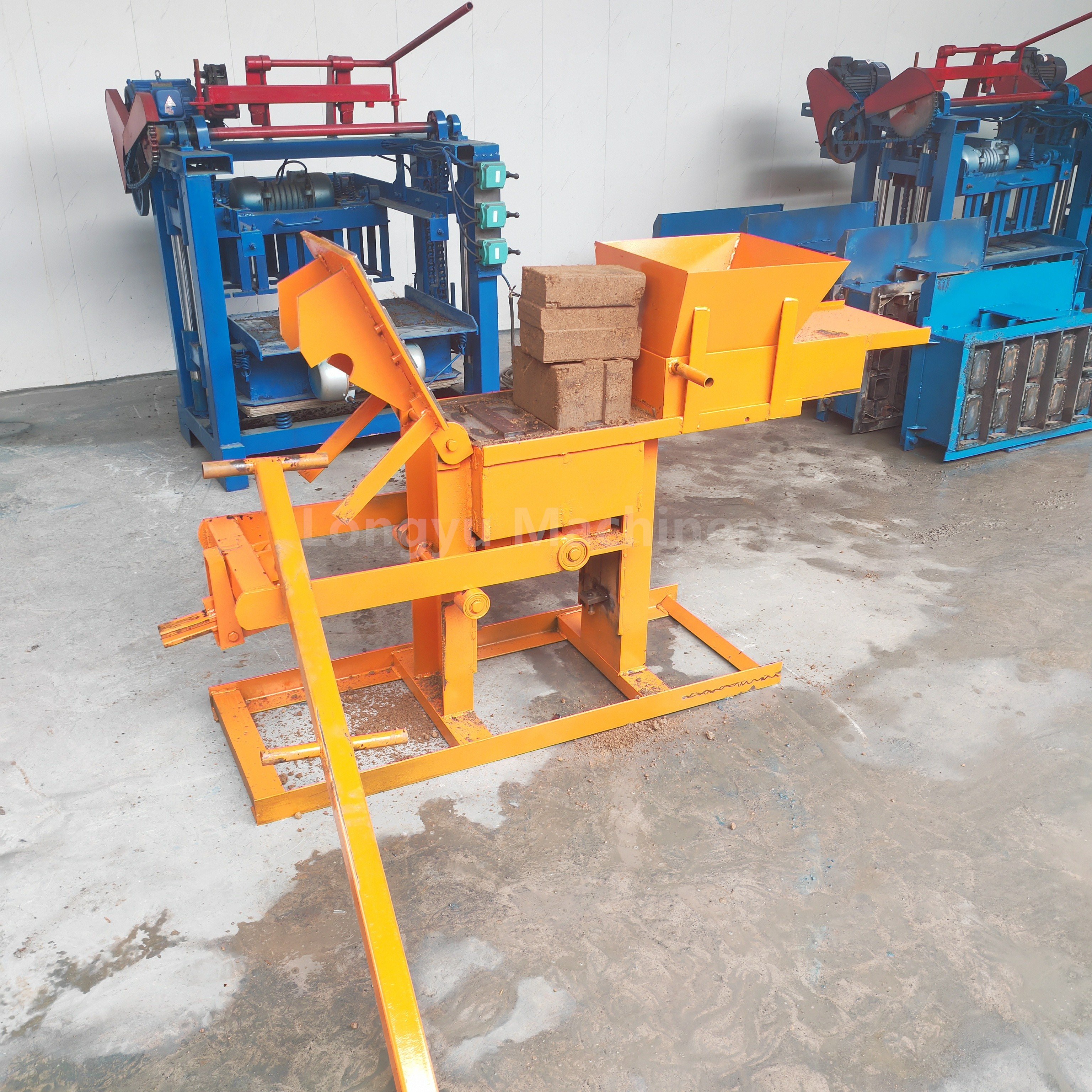 Hydraulic clay brick machine with standard brick and stone powder, clay pressing brick machine, soil hollow brick making machine