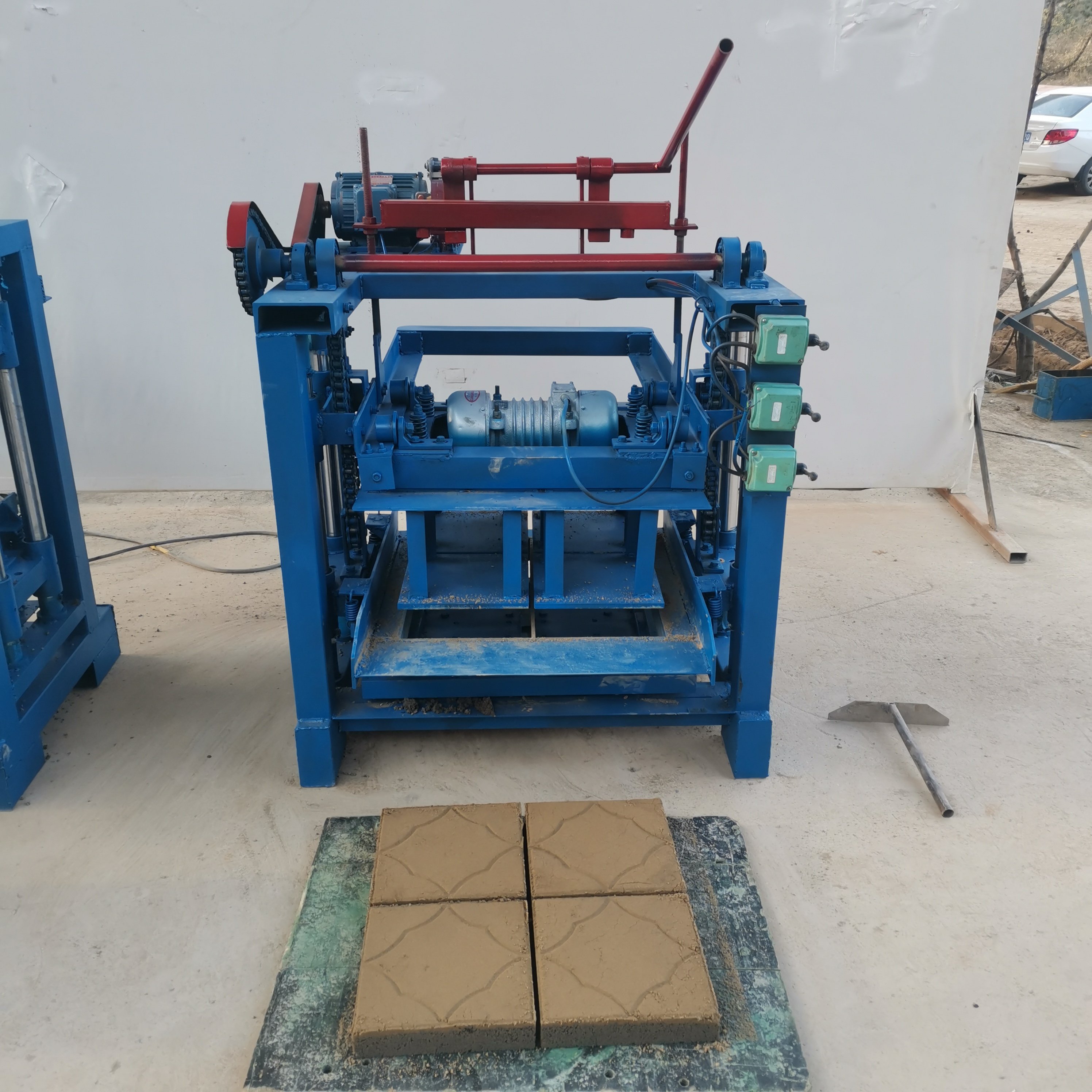Hot sale easy to operate sand automatic brick making machine manual hollow block concrete brick mould