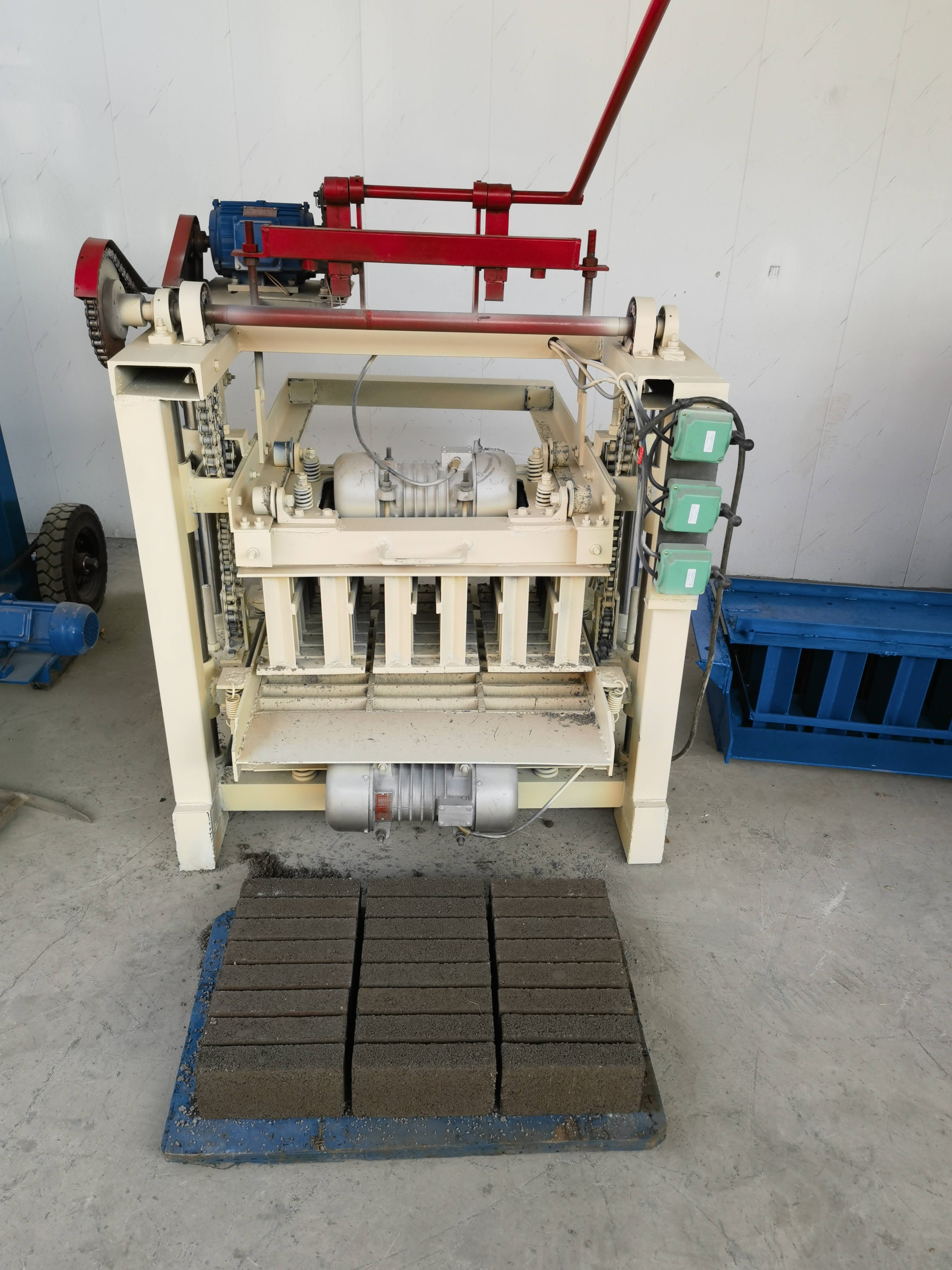 Cement Brick Machine Concrete Block Making Machine For Sale High Quality Hollow Block Machine