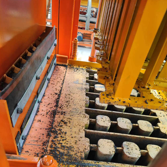 Professional Manufacturer Selling Cement Brick Making Machine Automatic Brick Production Line
