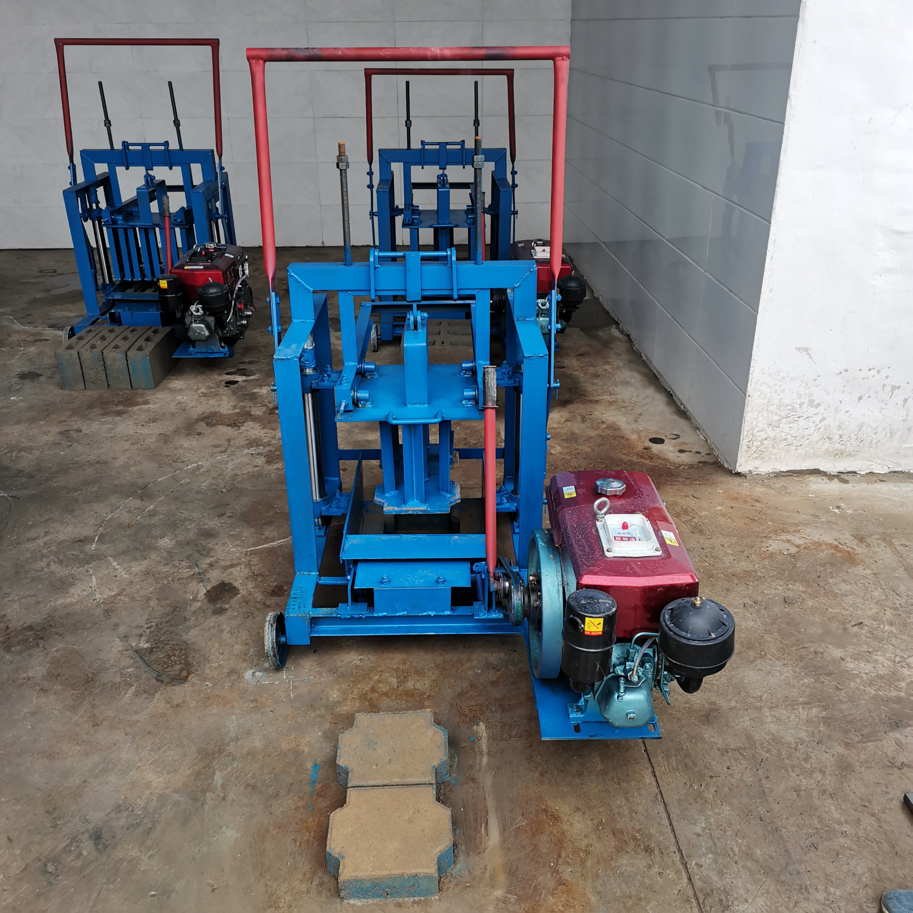 Business ideas with small investment 2024 cement brick making machine with high quality for sale