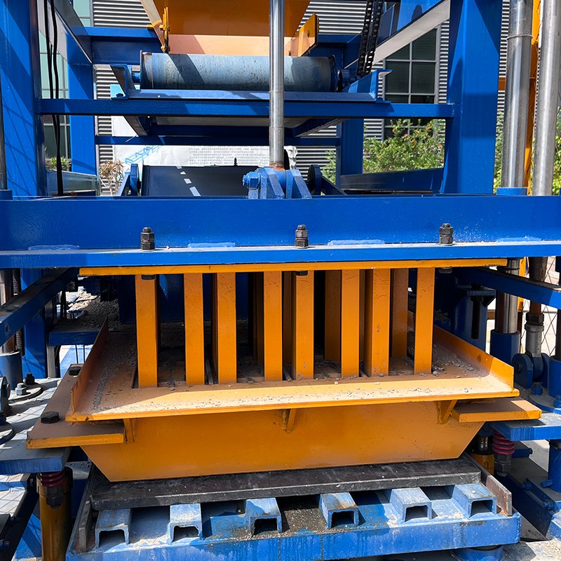 High Performance QT4-18 Hydraulic Block Mold Brick Making Machine Concrete Brick Making Machine