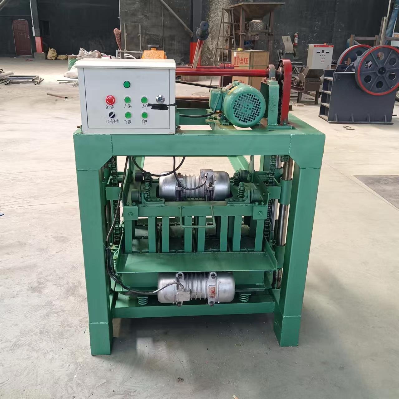 QT 4-35B Semi-automatic concrete brick and block making machine for making ecological bricks