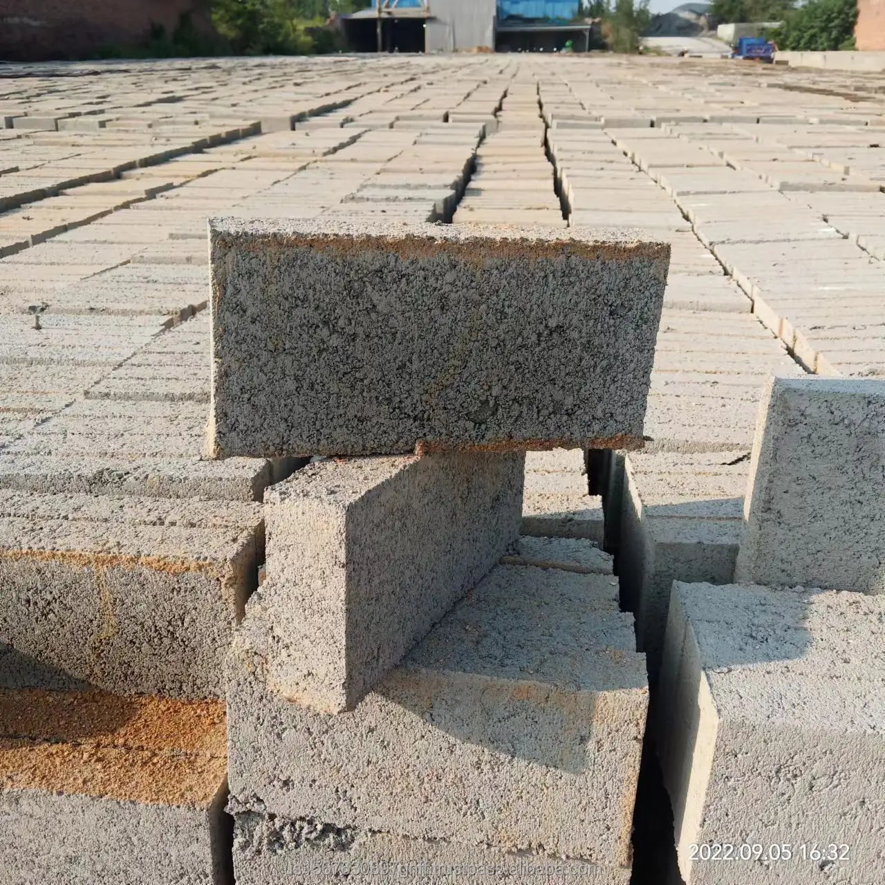 CE standard full automatic concrete cement paving stock block brick making machinery machine