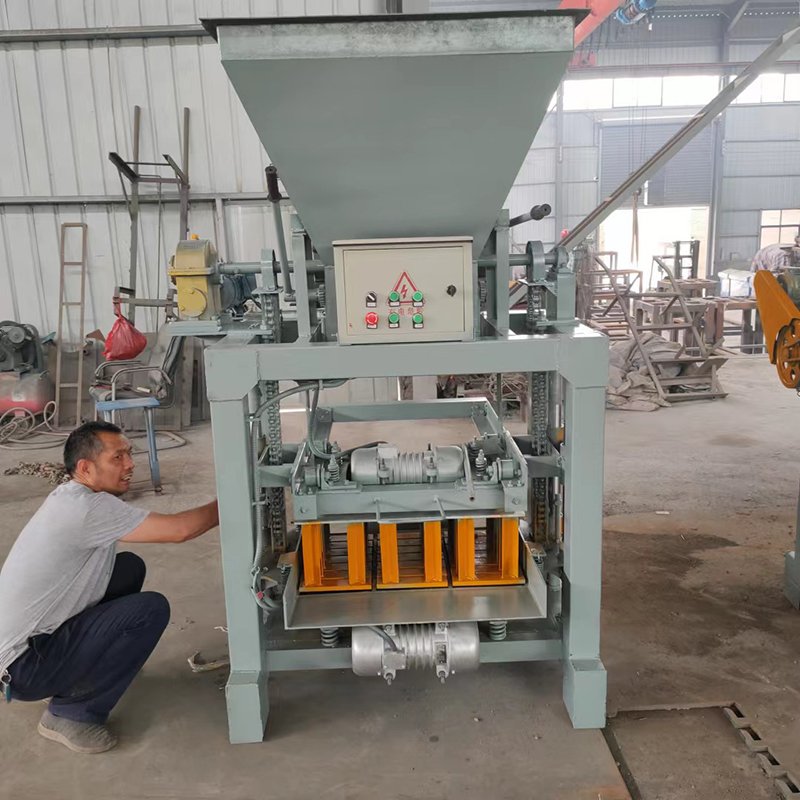 Popular 4-35 Manual Hollow Interlocking Block Brick Making Machine With Low Price