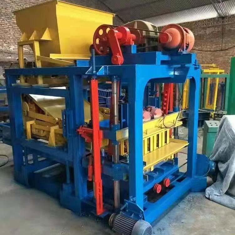 SONGMAO Factory Price Fully Automatic Concrete Block Interlocking Hollow Brick Making Machine In Guatemala