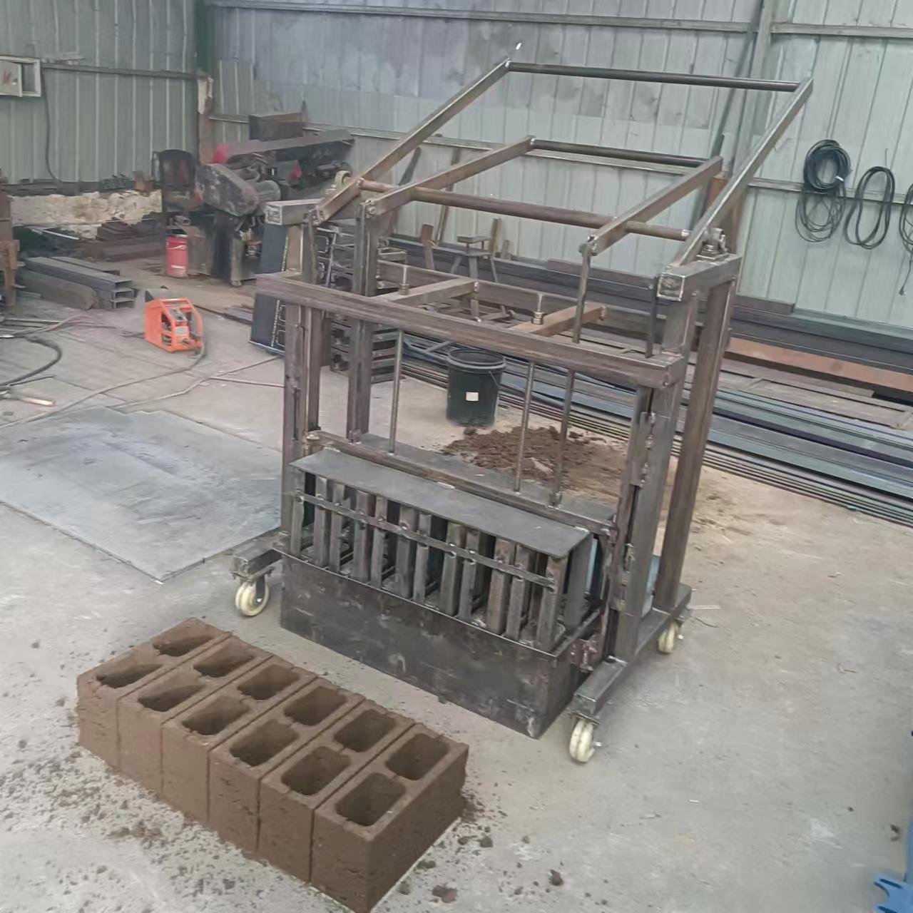 A new type of household non burning disposable concrete brick making machine