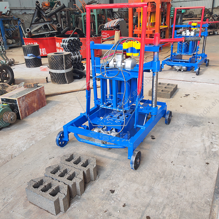 QMR2-45 Semi-Automatic Industrial Hollow Block Making Machine Small with Engine Core for Concrete Mobile Brick Making Machine