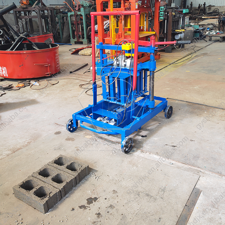 QMR2-45 Semi-Automatic Industrial Hollow Block Making Machine Small with Engine Core for Concrete Mobile Brick Making Machine