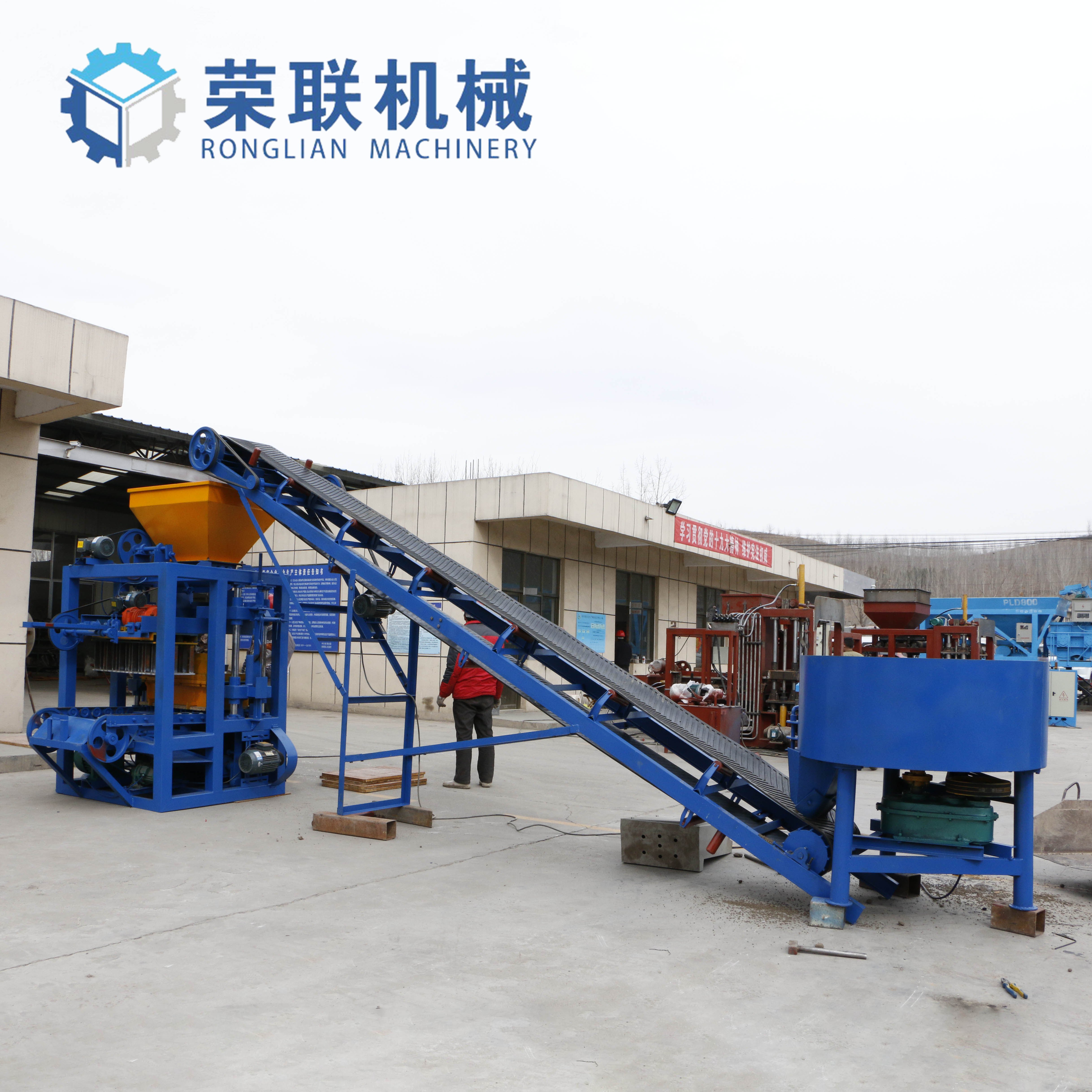 Small Investment Semi Automatic Cement Concrete Brick Making Machine QT4-24 on sale