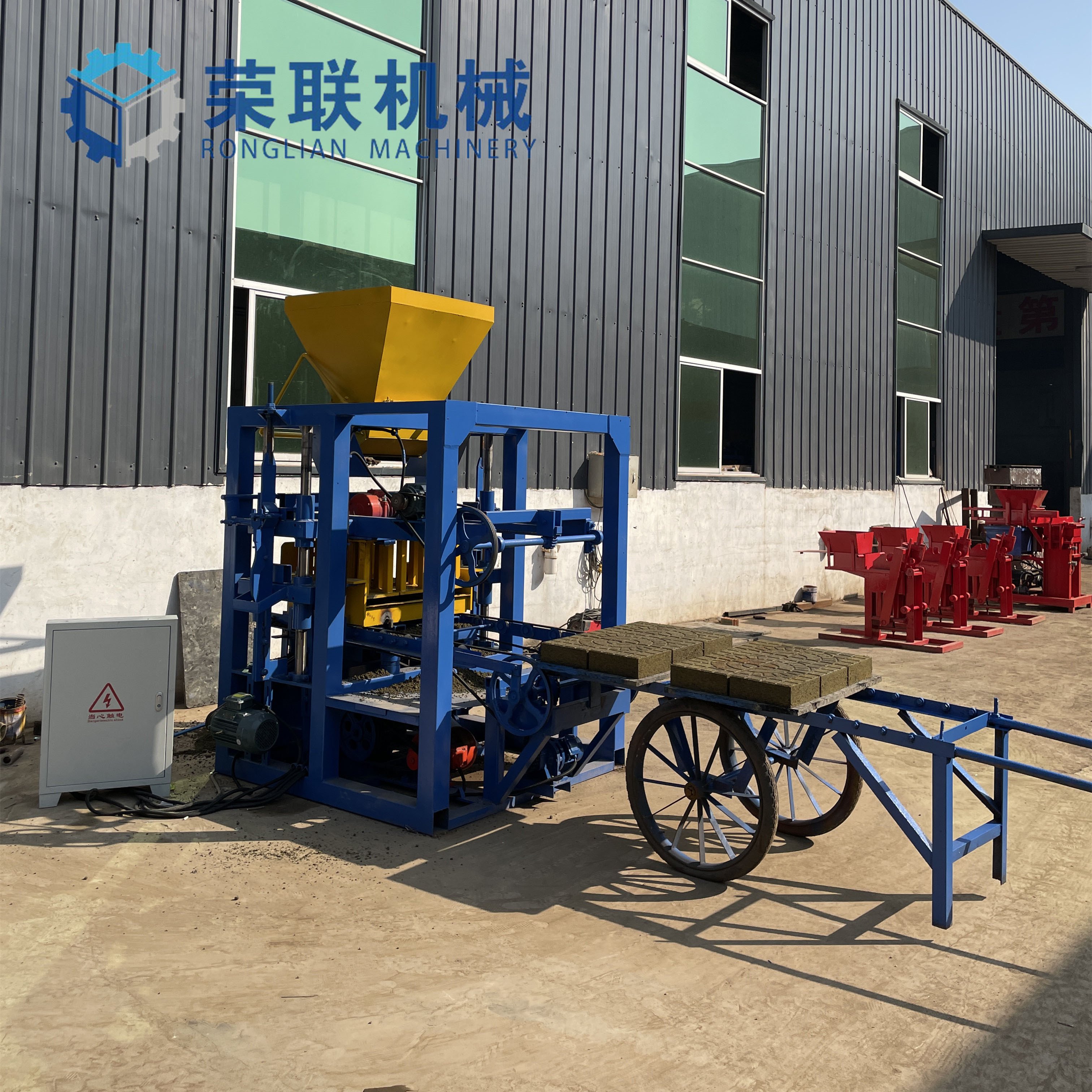 Small Investment Semi Automatic Cement Concrete Brick Making Machine QT4-24 on sale