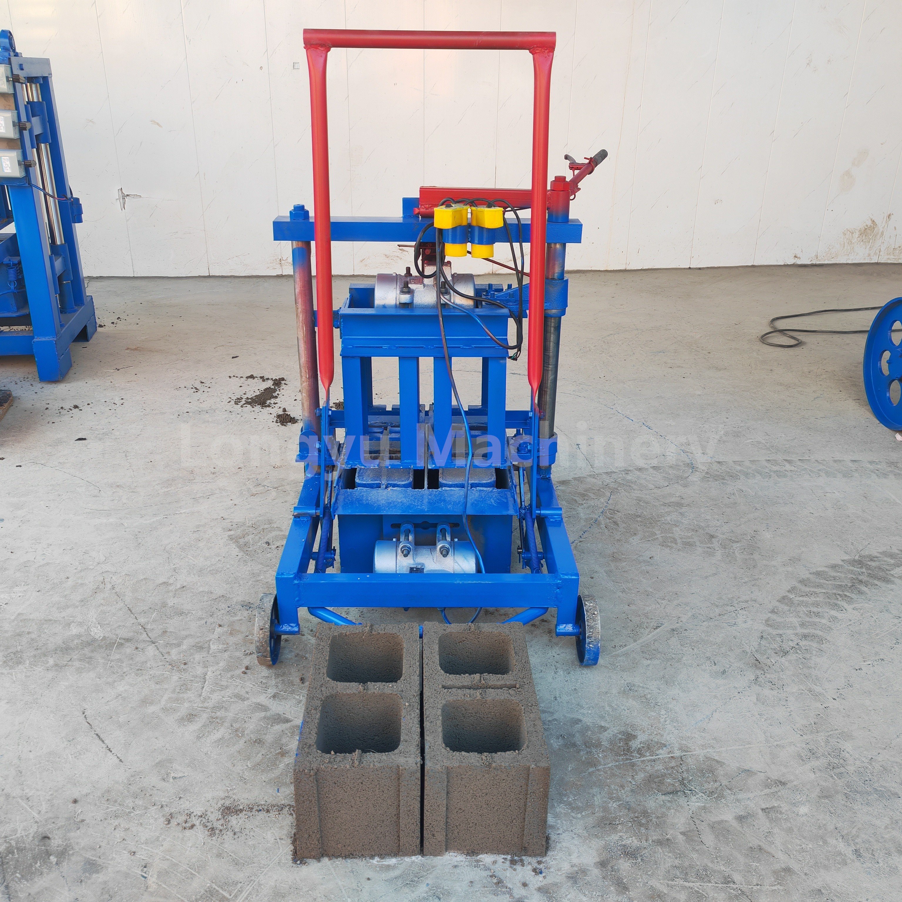 Brick making machine concrete block clay soil brick sand and plastic bricks manufacturing machine