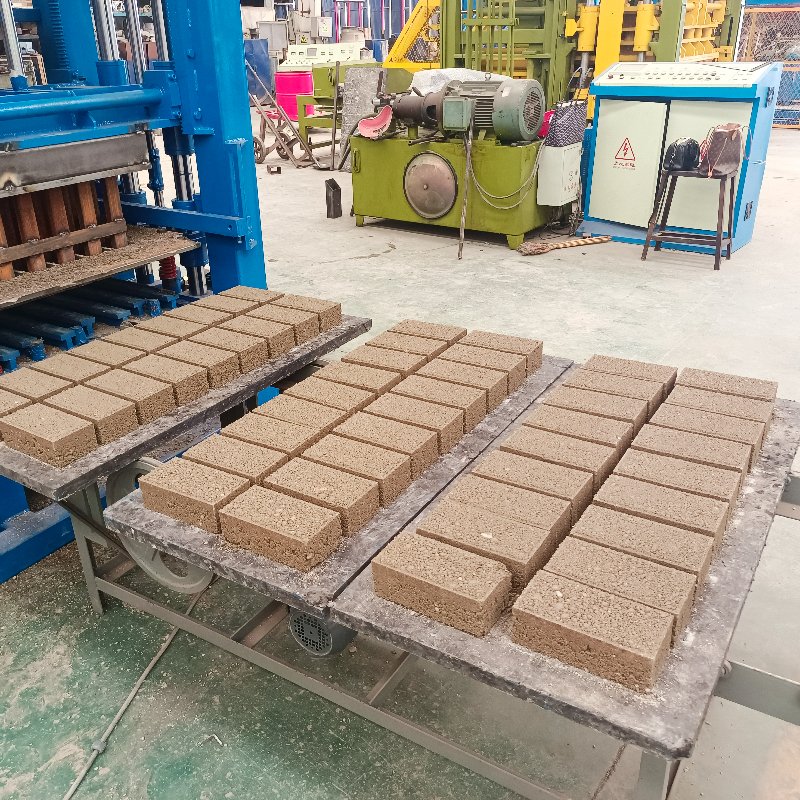 Automatic multifunction brick maker machine QT5-15 brick making machinery mquina para hacer bloques de cemento
