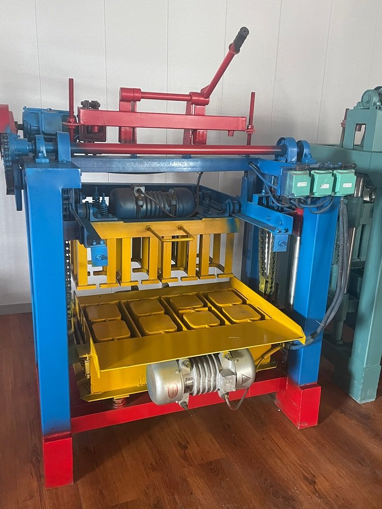 energy-saving cement block moulding machine hollow block making machine