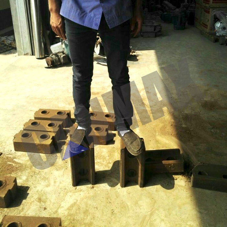 Good Performance Hydraulic Press Makiga Eco Brava 2-25 Clay Stabilized Soil Earth Interlocking Block Brick Making Machine