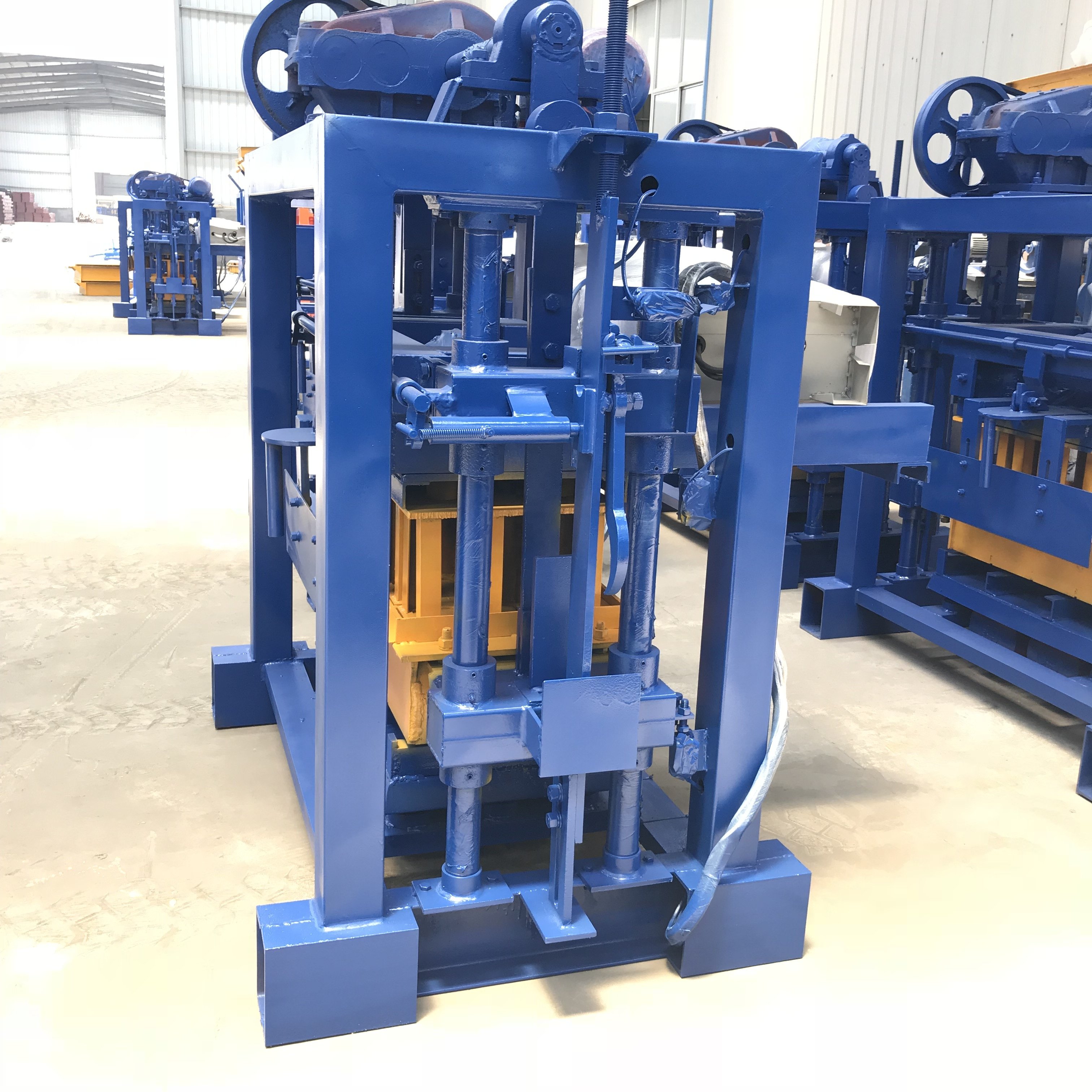 QT40-2 Semi Automatic Concrete Cement Machinery Make Hollow Solid Block Bricks Brick Making Machine For Sale