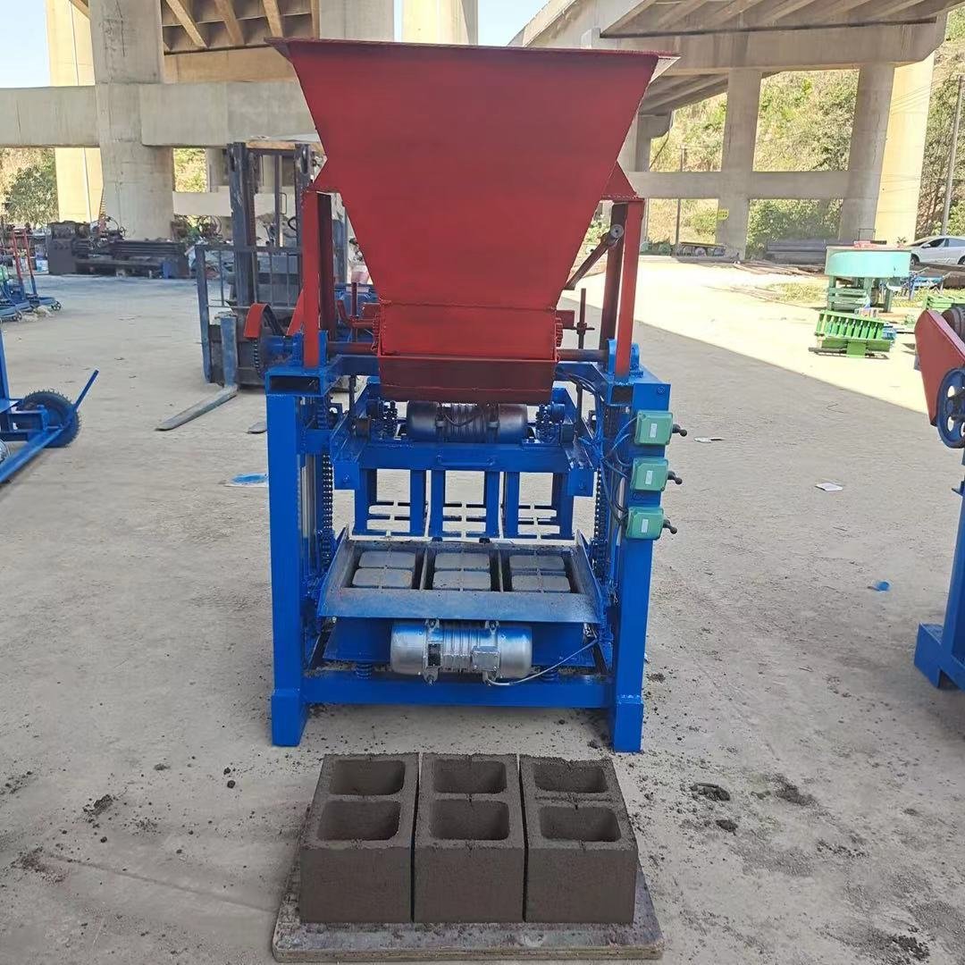 Automatic Hopper Brick Making Machine Production Line Hollow Interlocking Brick Making Machine Concrete Block Molding Machine