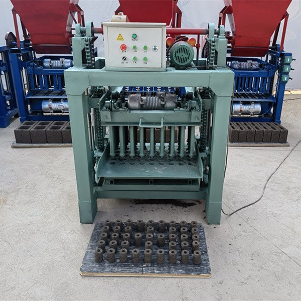 Manual brick making machine exported to Pakistan clay brick making machine cement brick press machine