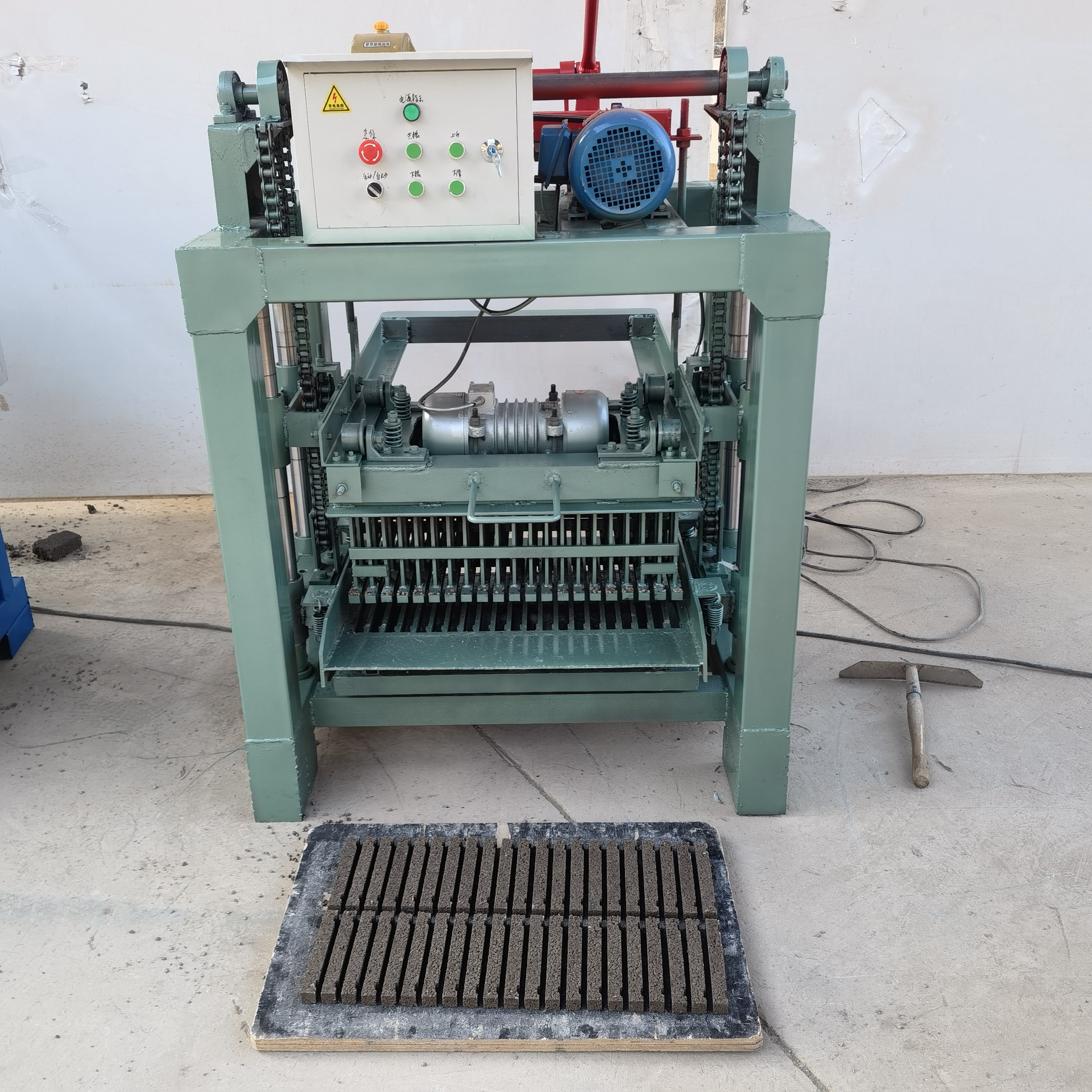 Manual brick making machine exported to Pakistan clay brick making machine cement brick press machine