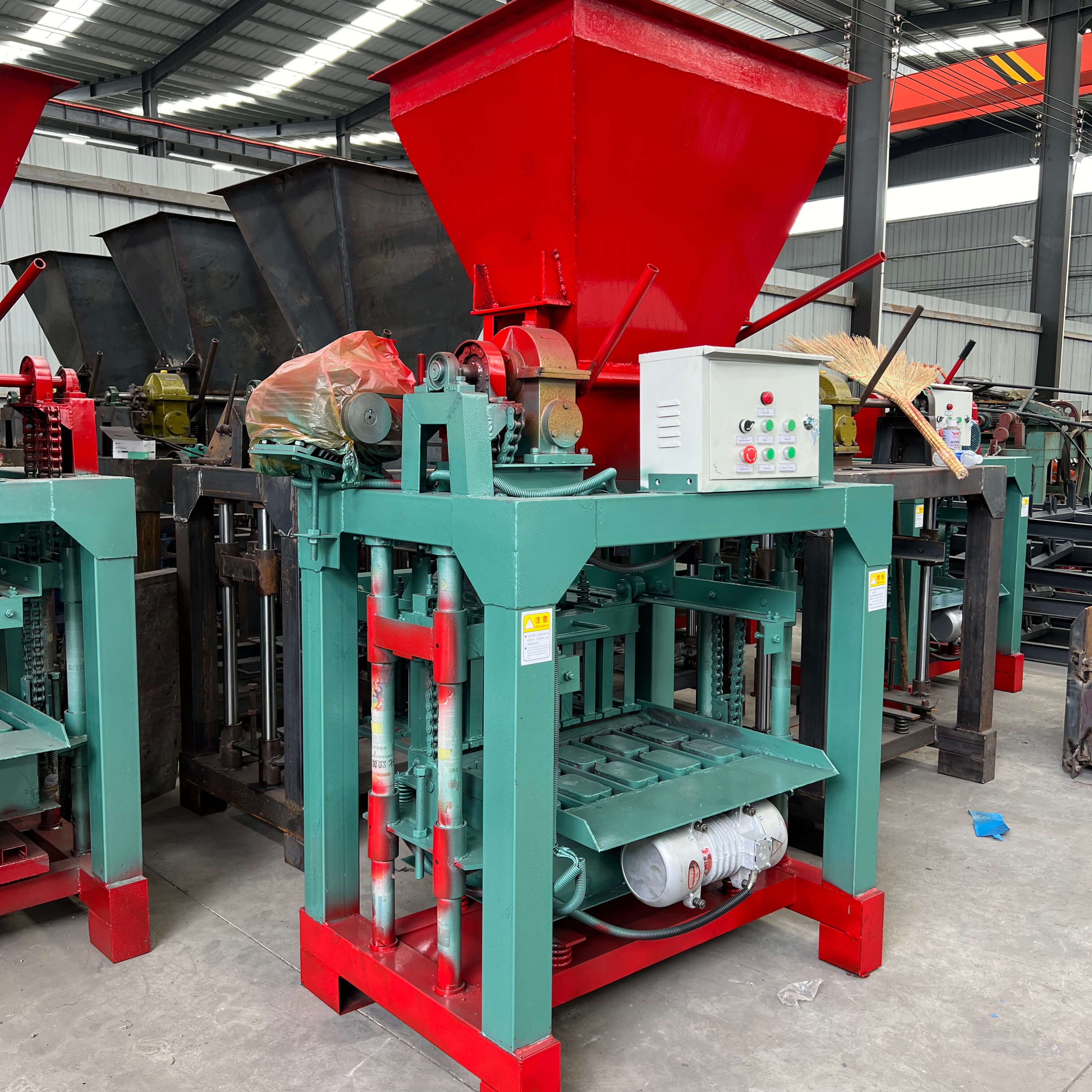 Semi-automatic Hydraulic Press QMJ4-35C Fixed Cement Hollow Concrete Paving Interlock Block molding Brick Making Machine price
