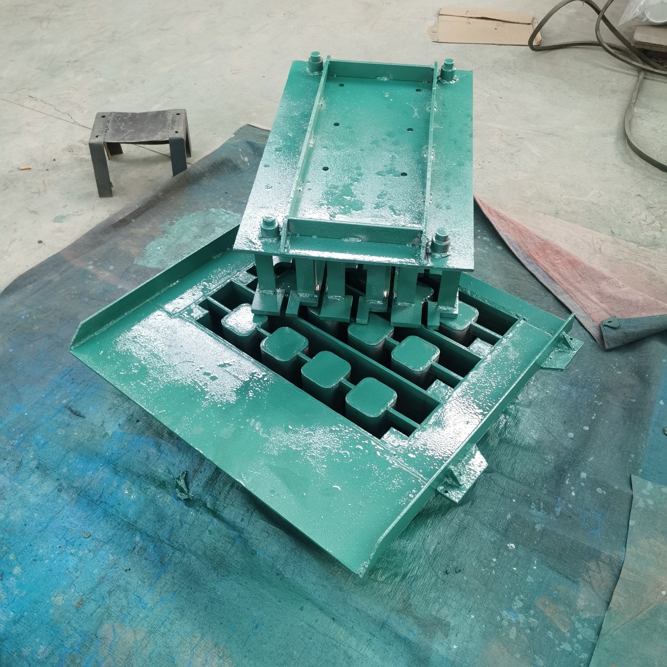 400mm Small Size Brick Making Machine Force Welded and Cement Moulding Efficient Brick Making Machinery