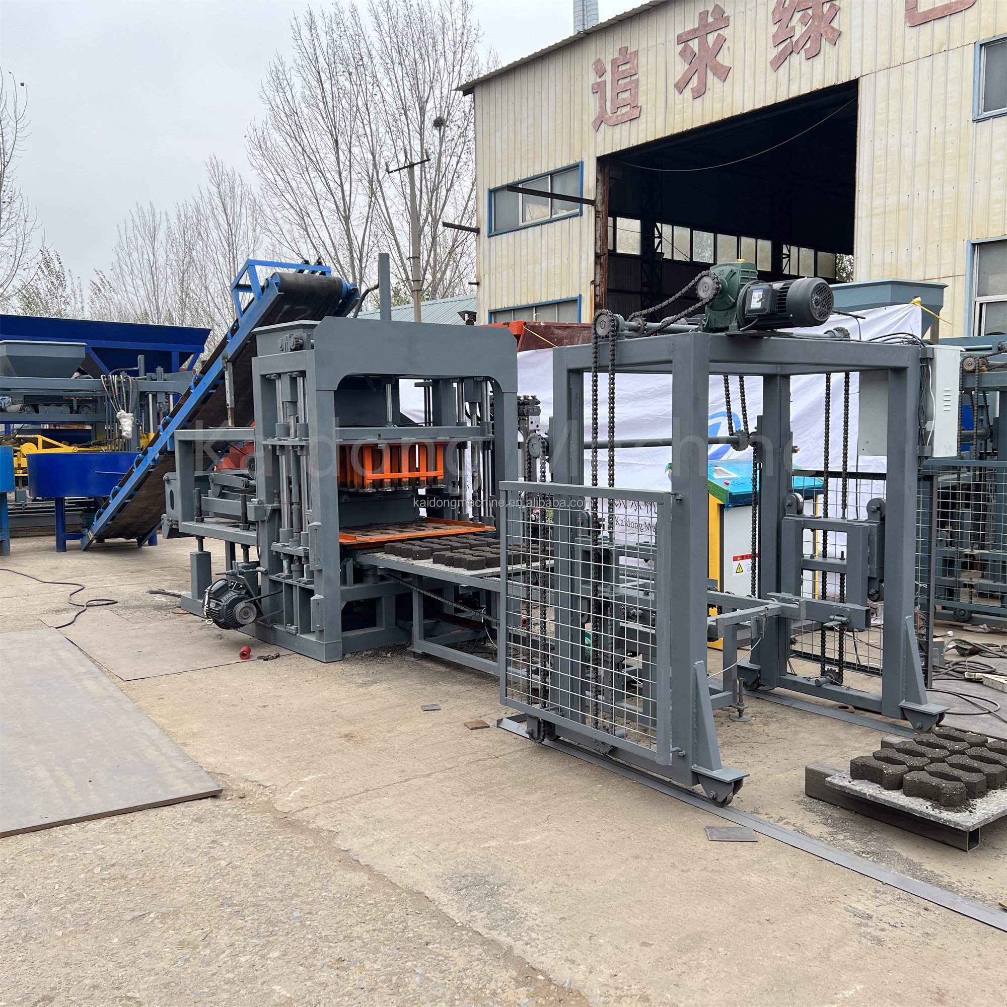 qt-15E brick production machine interlocking hollow blocks maker brick making machinery diesel for kenya manufacture of bricks